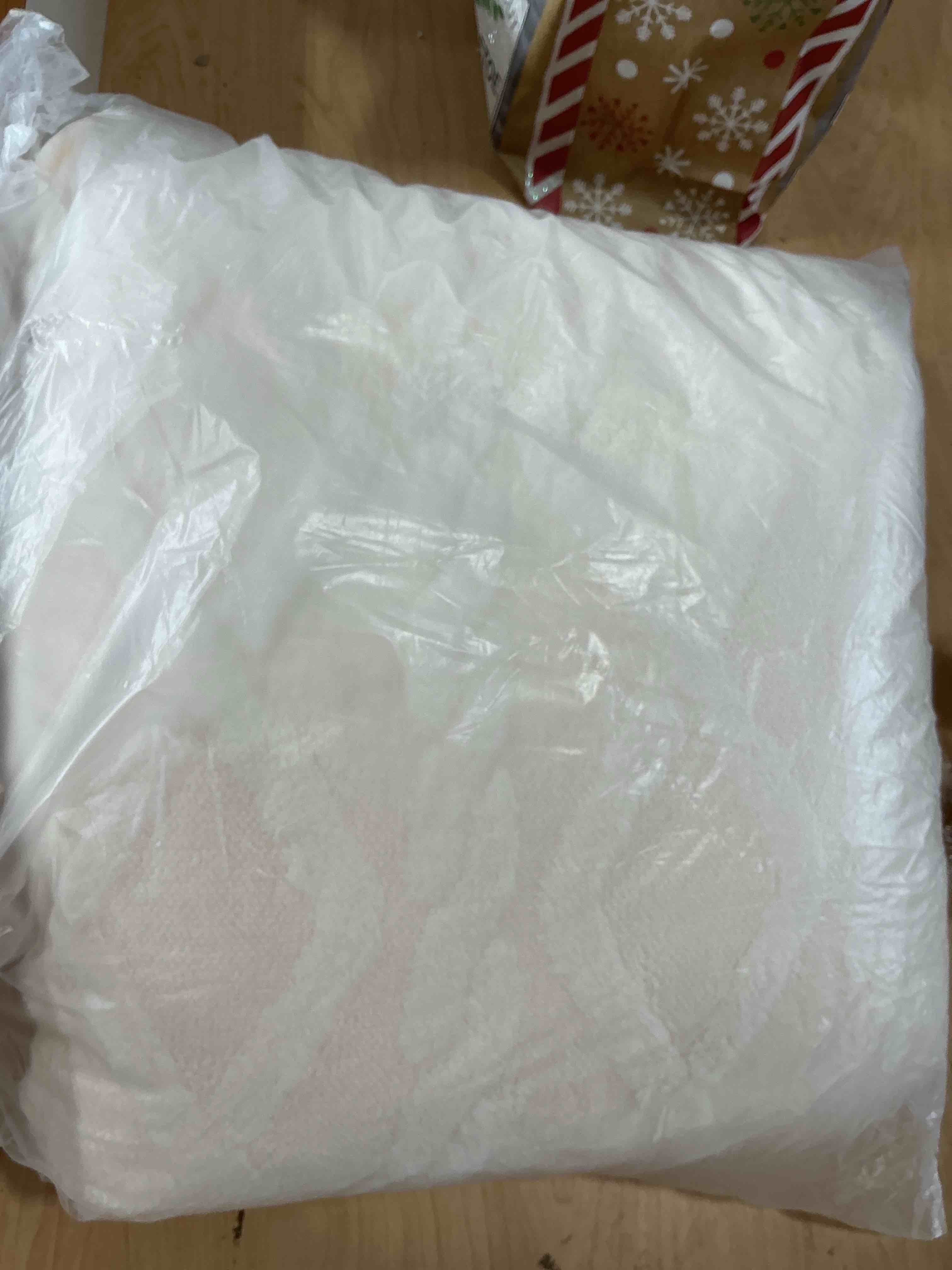 Condition photo showing New/Like New for smoofy faux fur throw blanket for couch - cream white super soft cozy bubble blanket, fluffy plush fuzzy throw for sofa & bed, thick lightweight warm blanket, luxury aesthetic gift for women 50"x60"