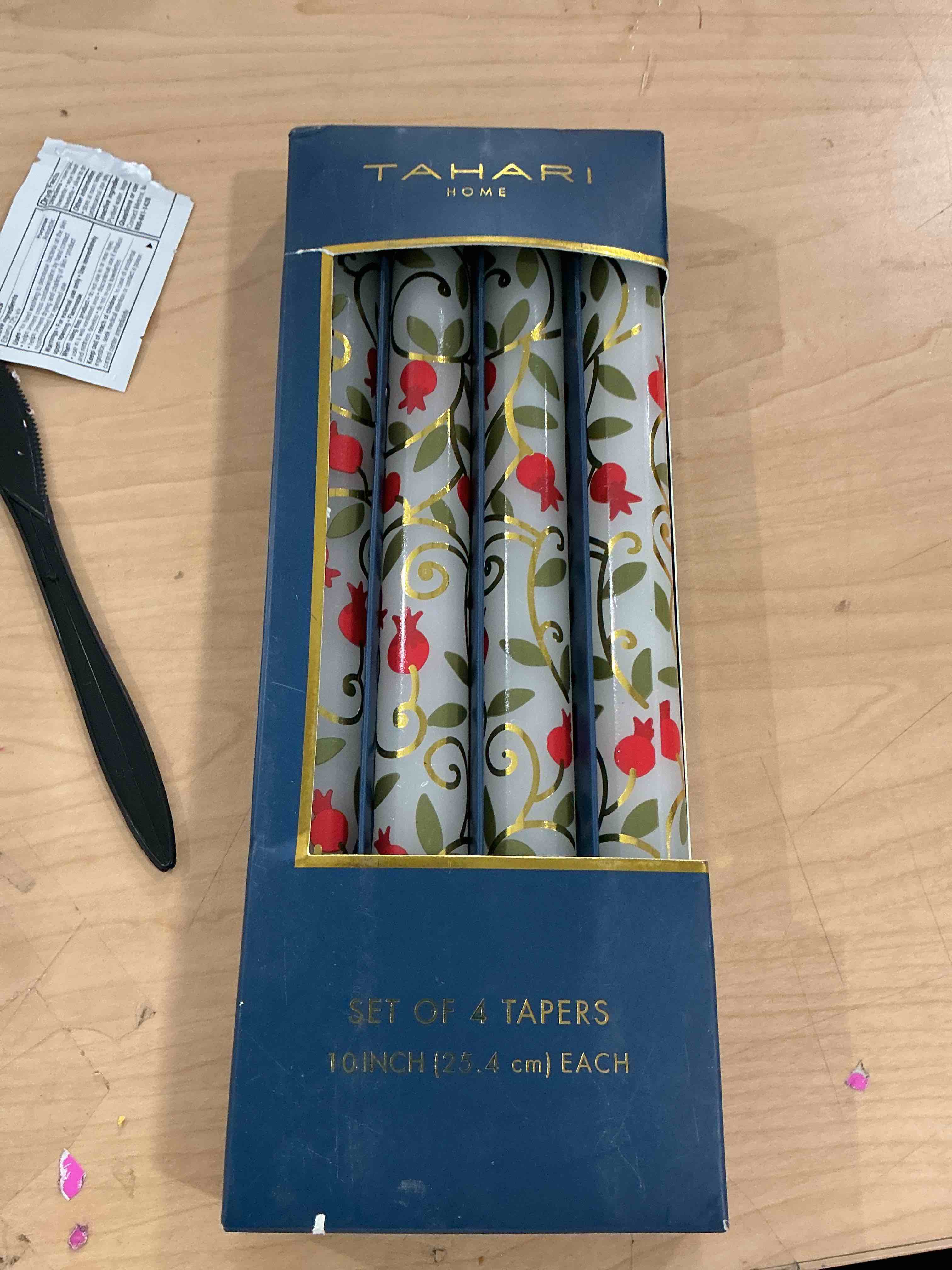 Condition photo showing New/Like New for tahari home set a four tapers 10 inch