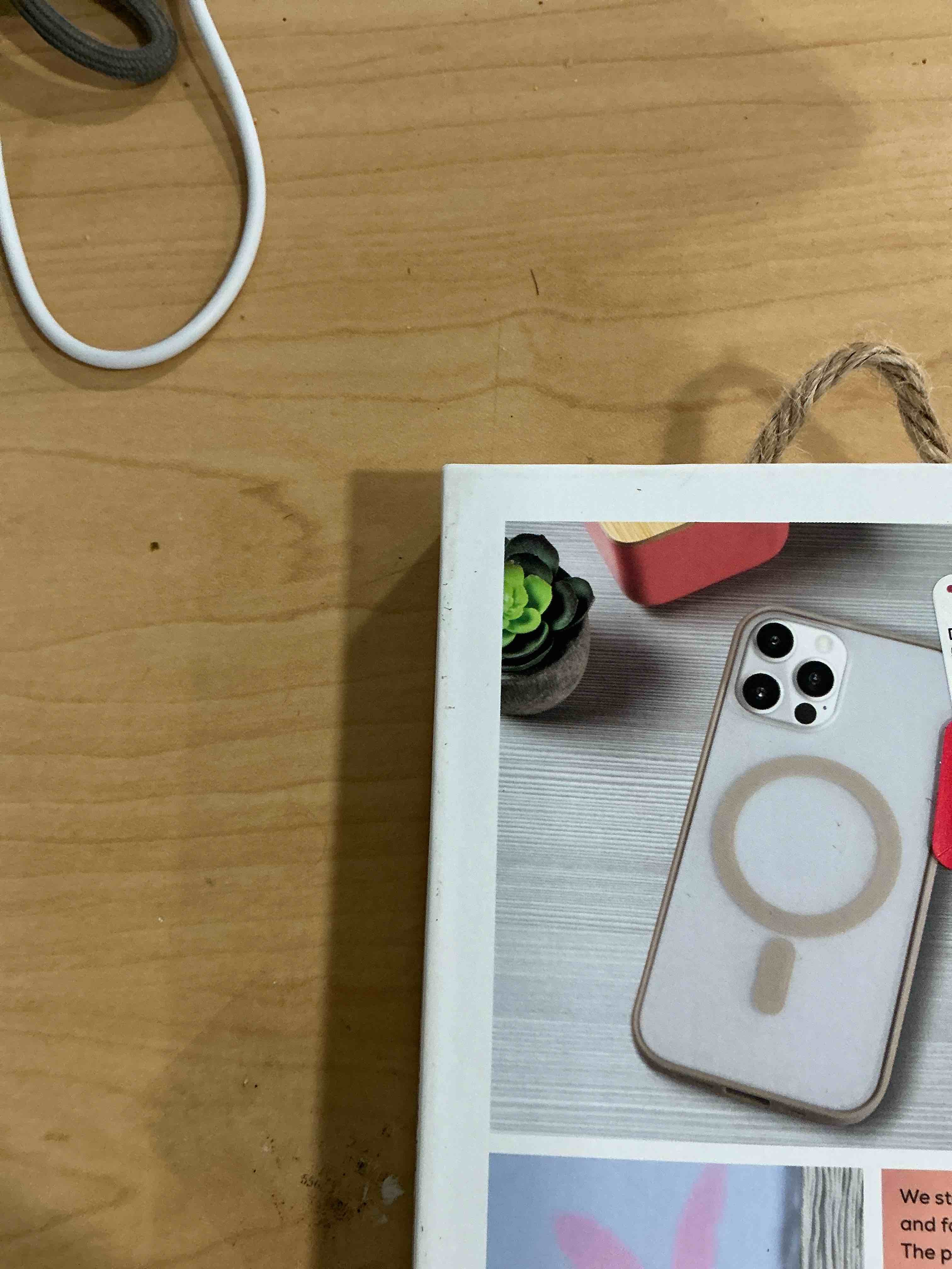 Condition photo showing New/Like New for west and arrow protective phone case for iphone 15 pro max