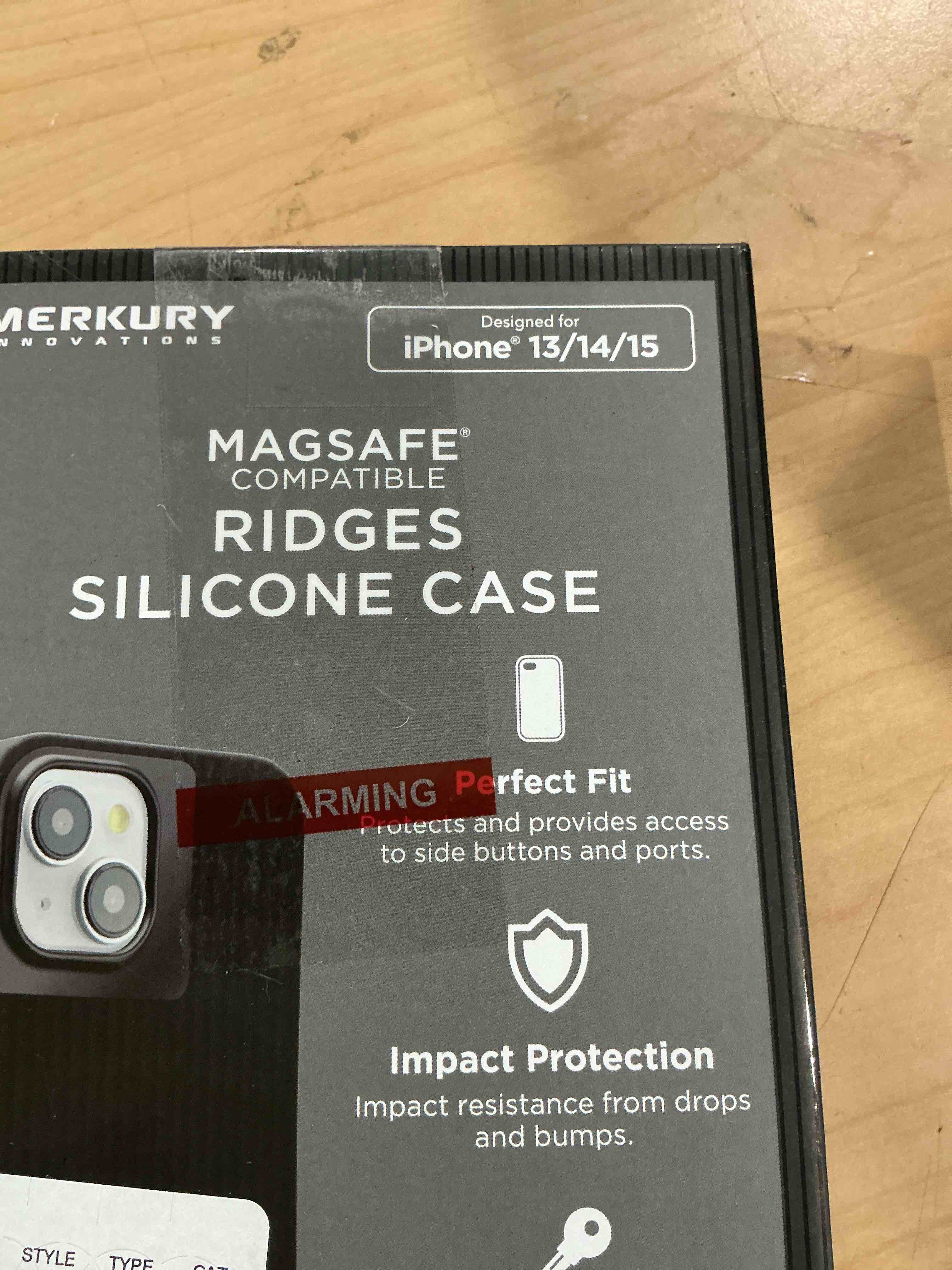 Condition photo showing New/Like New for merkury silicone case designed for iphone 13,14,13