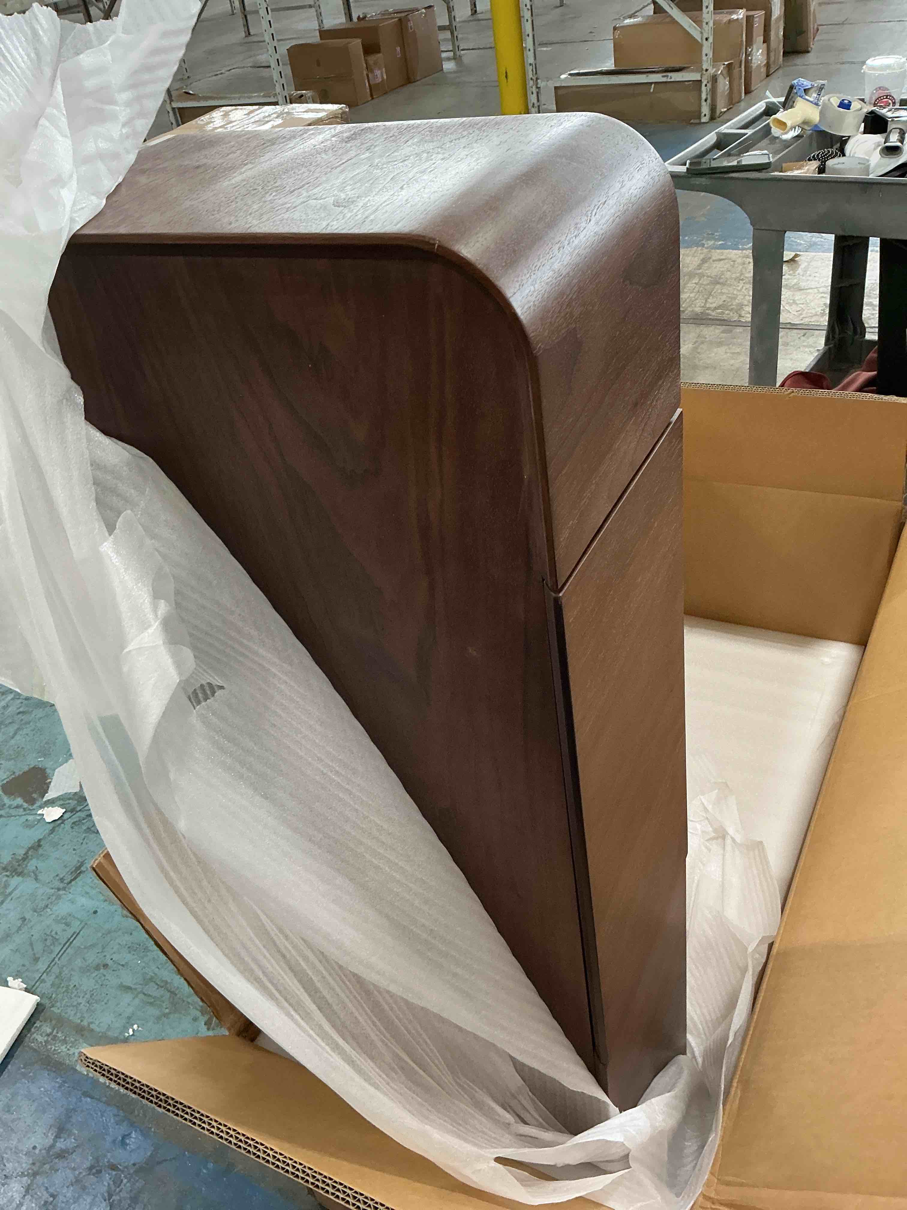 https://s3.amazonaws.com/lotting-images-prod/NonstopDeals/PNK4927141_1779379979759.jpeg