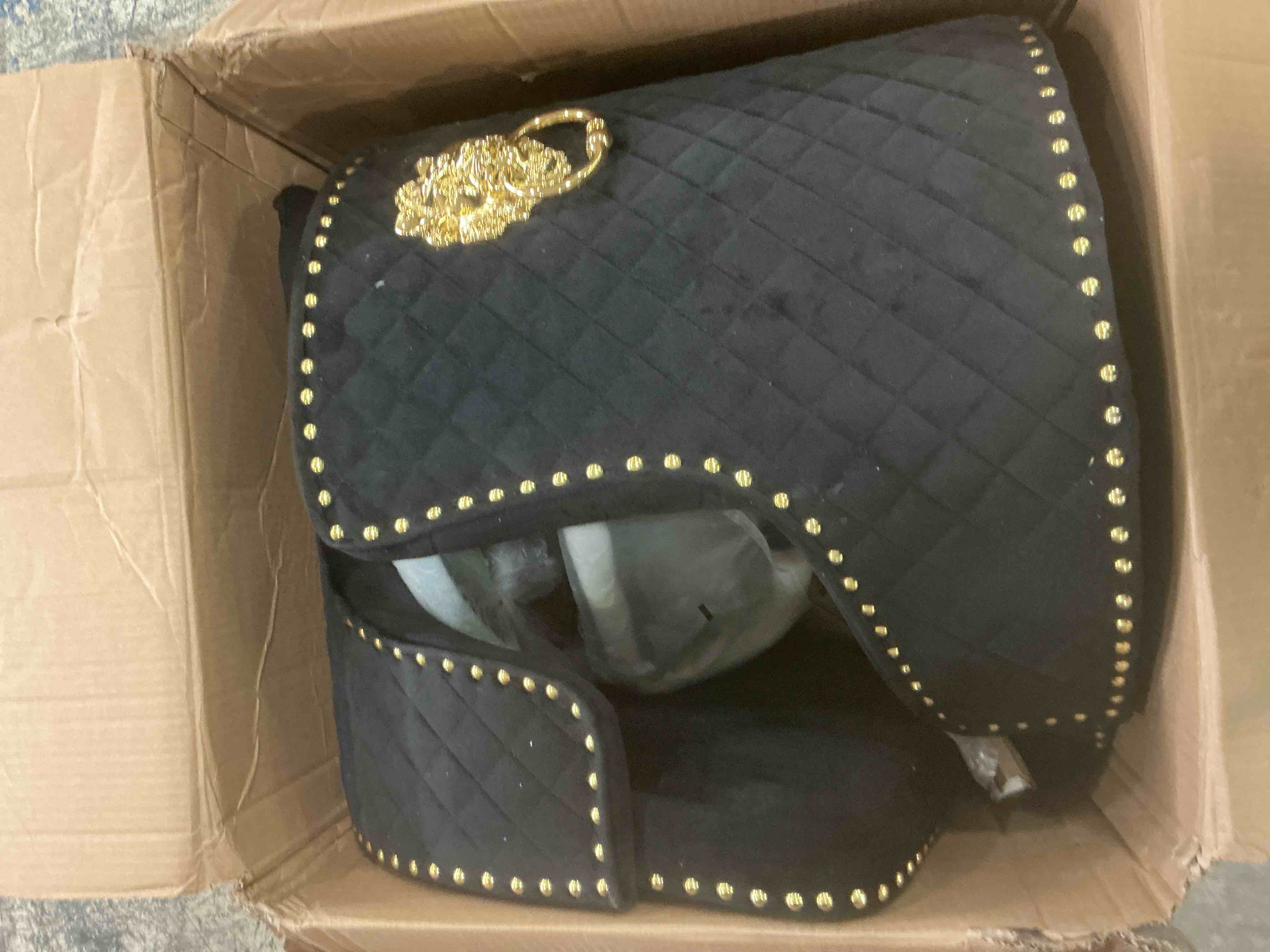 https://s3.amazonaws.com/lotting-images-prod/NonstopDeals/PNK4927293_1780156439859.jpeg