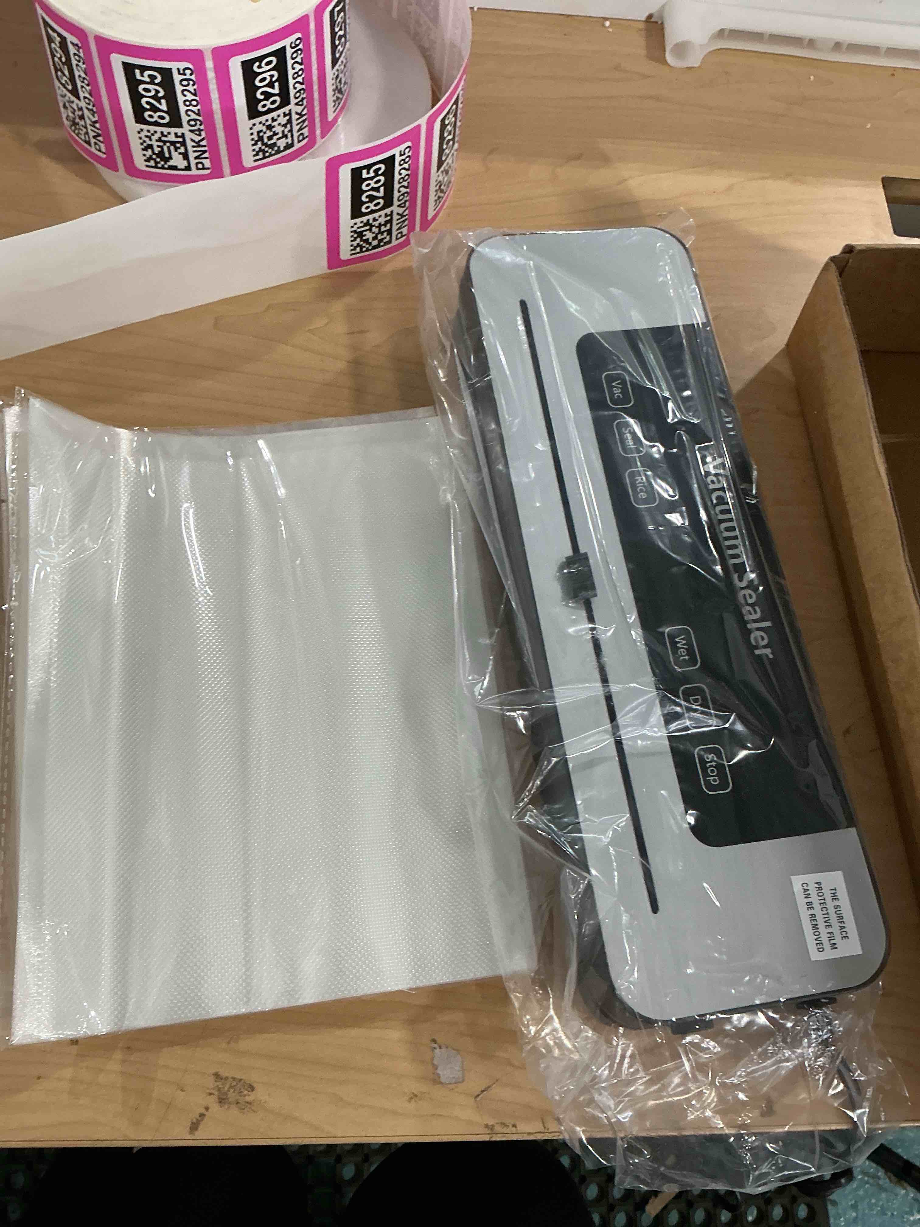 Condition photo showing New/Like New for 6-in-1 vacuum sealer machine with >65kpa strong suction, automatic food sealer for home use, dry/wet/moist modes, includes 30 bags (15x10"x12" & 15x11"x16")?