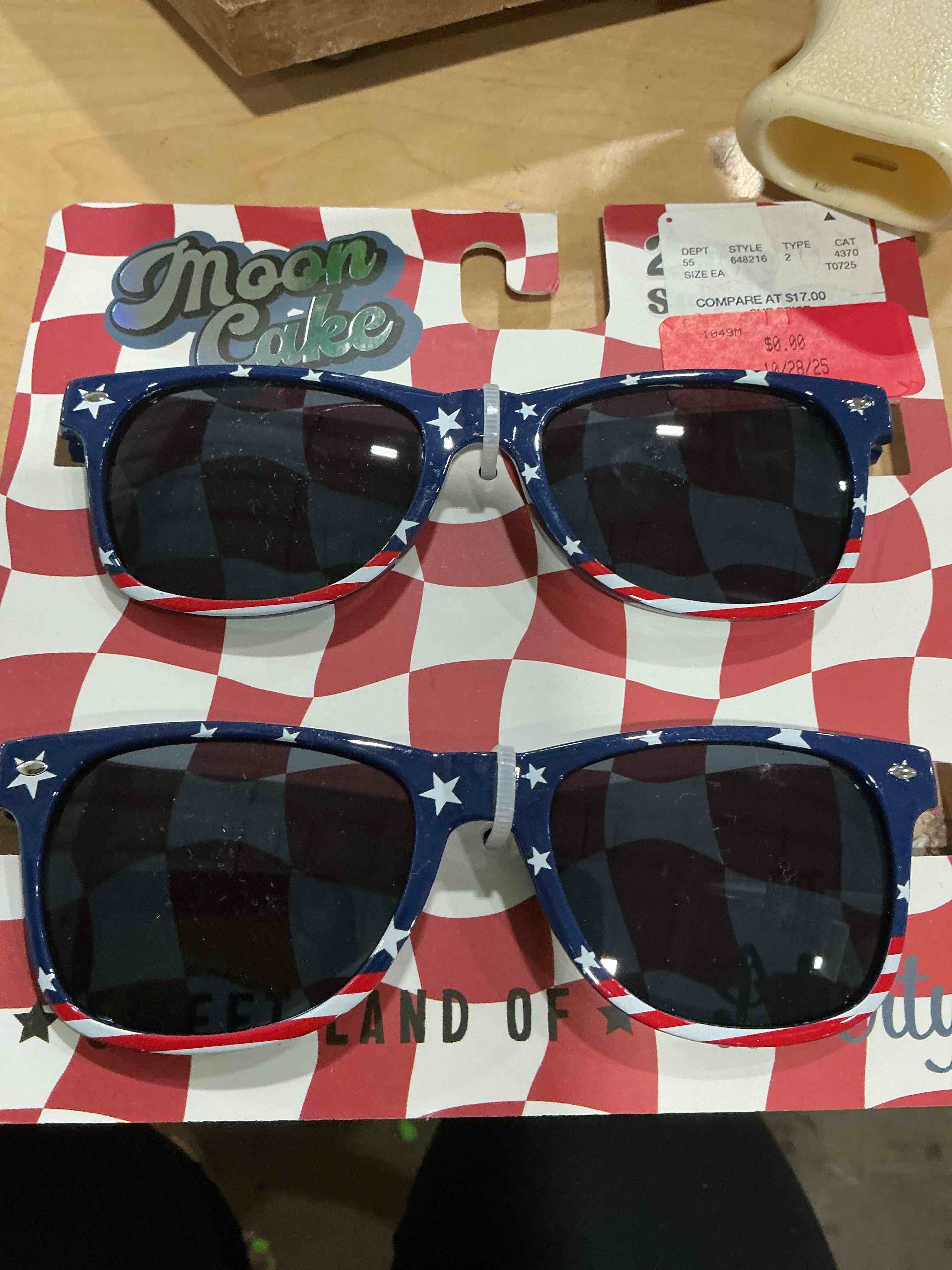 Condition photo showing New/Like New for feisedy polarized 2pk vintage sunglasses american womens square jackie eye sunglasses b2451
