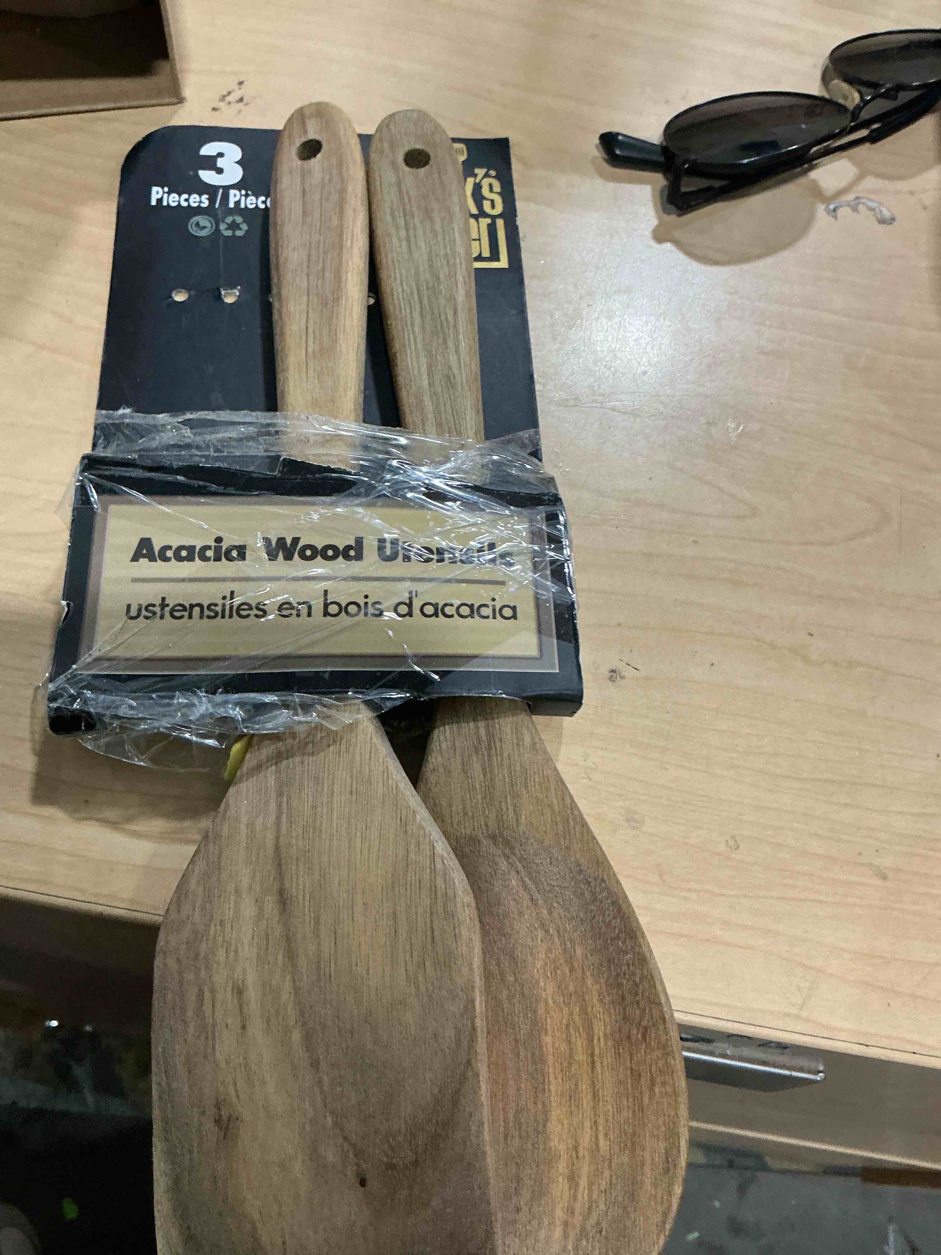Condition photo showing New/Like New for wooden spatulas, 2 pcs natural acacia wooden cooking utensils set for non-stick pan kitchen tool, flipping and wok spatula, wooden spoons & spurtle for cooking