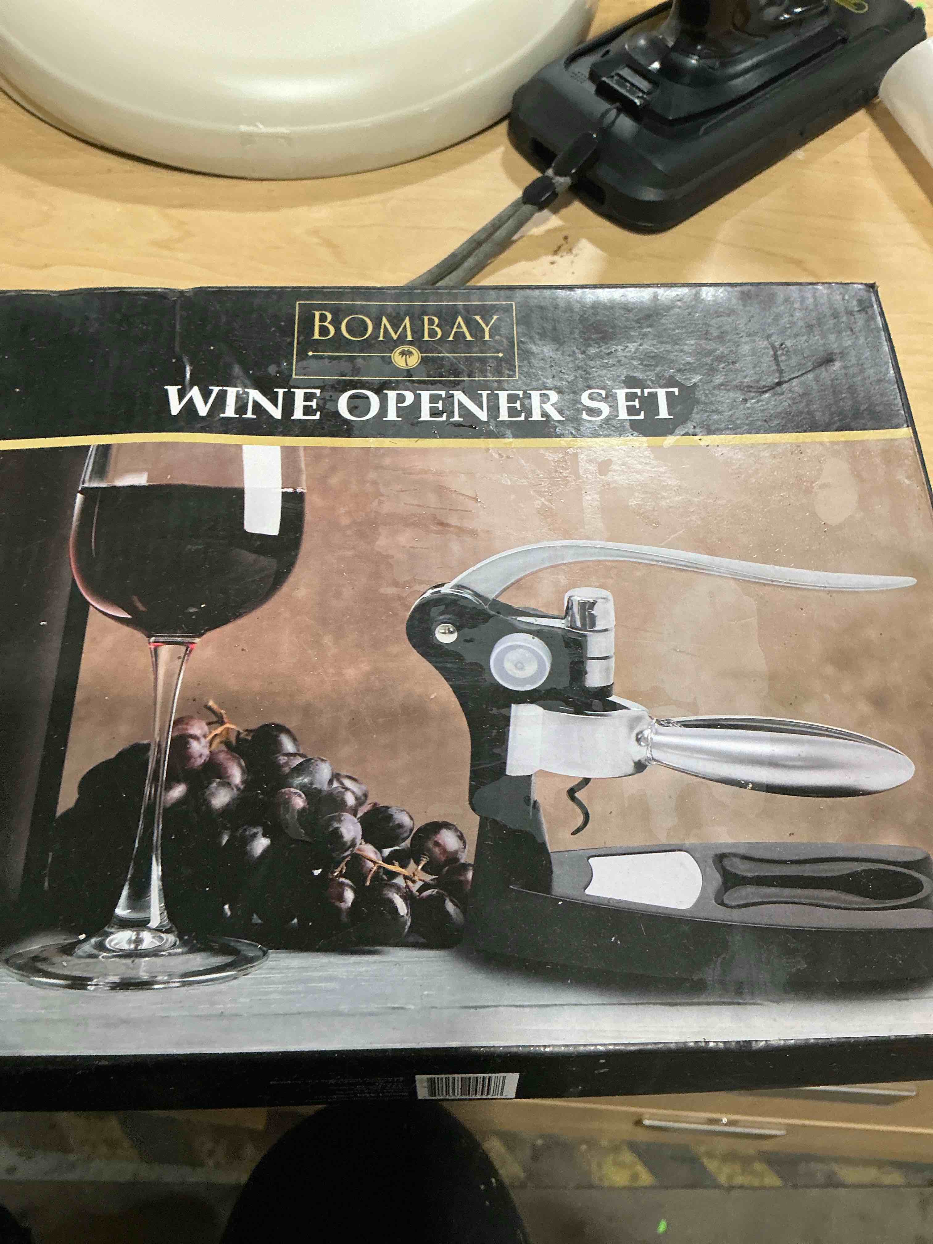 Condition photo showing New/Like New for wine bottle opener corkscrew set – luxiluxy [2023 upgraded, does not break!] including foil cutter, bottle stopper, opener stand and extra spiral - corkscrews wine opener set- wine opener kit