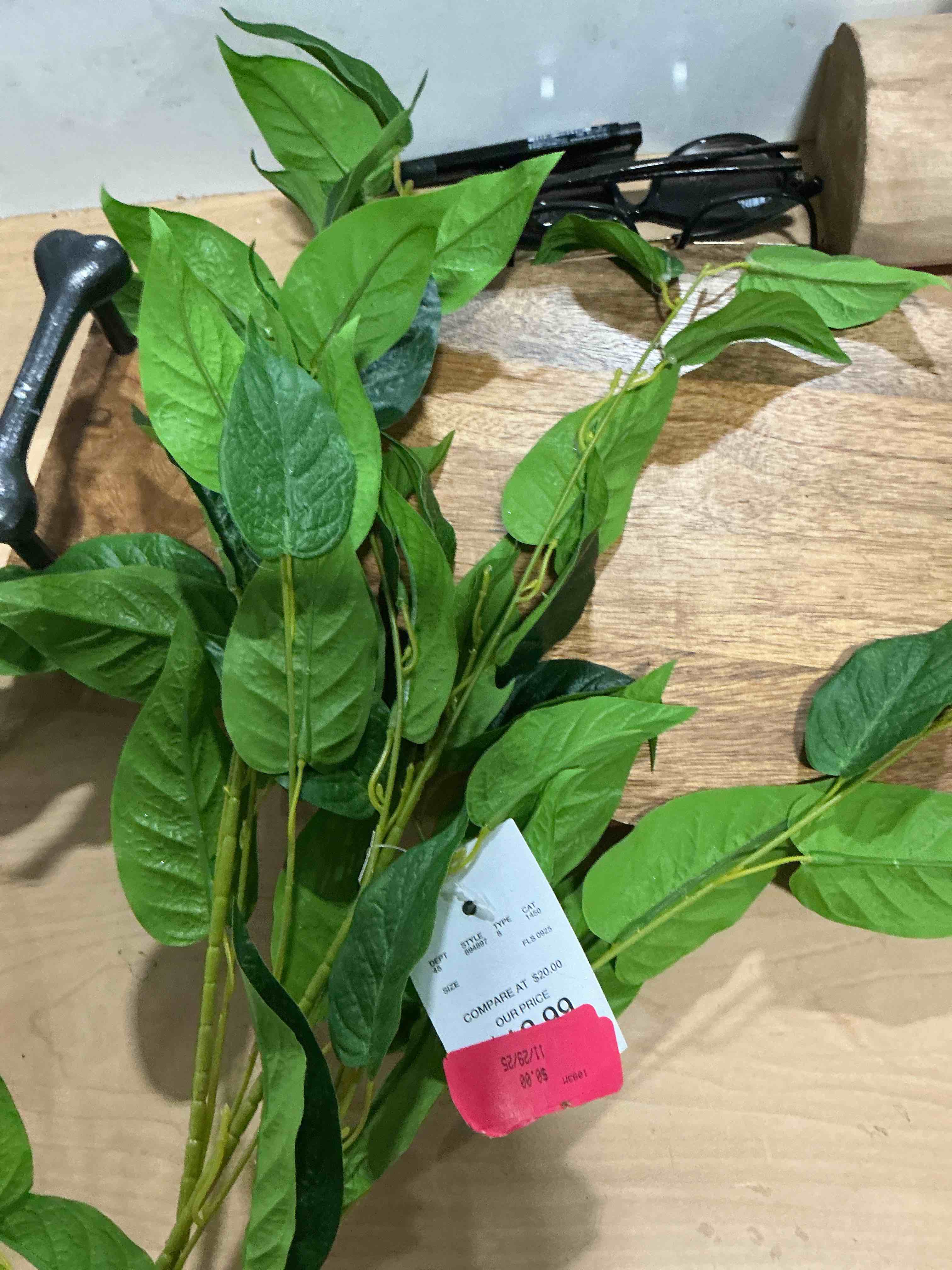 Condition photo showing New/Like New for artificial plants greenery eucalyptus stems branches plant for home decor?faux rustic ficus leaf floral for indoor table bathroom bedroom kitchen decoration,real plastic eucalytus wedding dcor?6pcs)