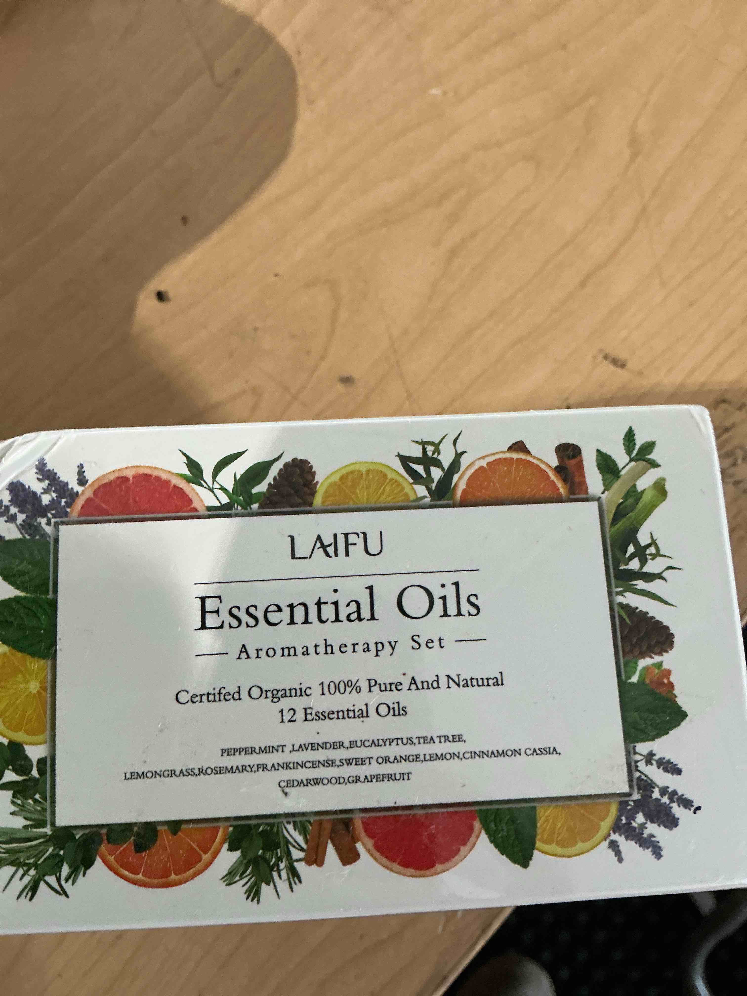 Condition photo showing New/Like New for essential oils set, 12 scents, 10 ml bottles, lavender, lemon, rose, jasmine, vanilla, sandalwood and more, for humidifiers, diffusers, aromatherapy
