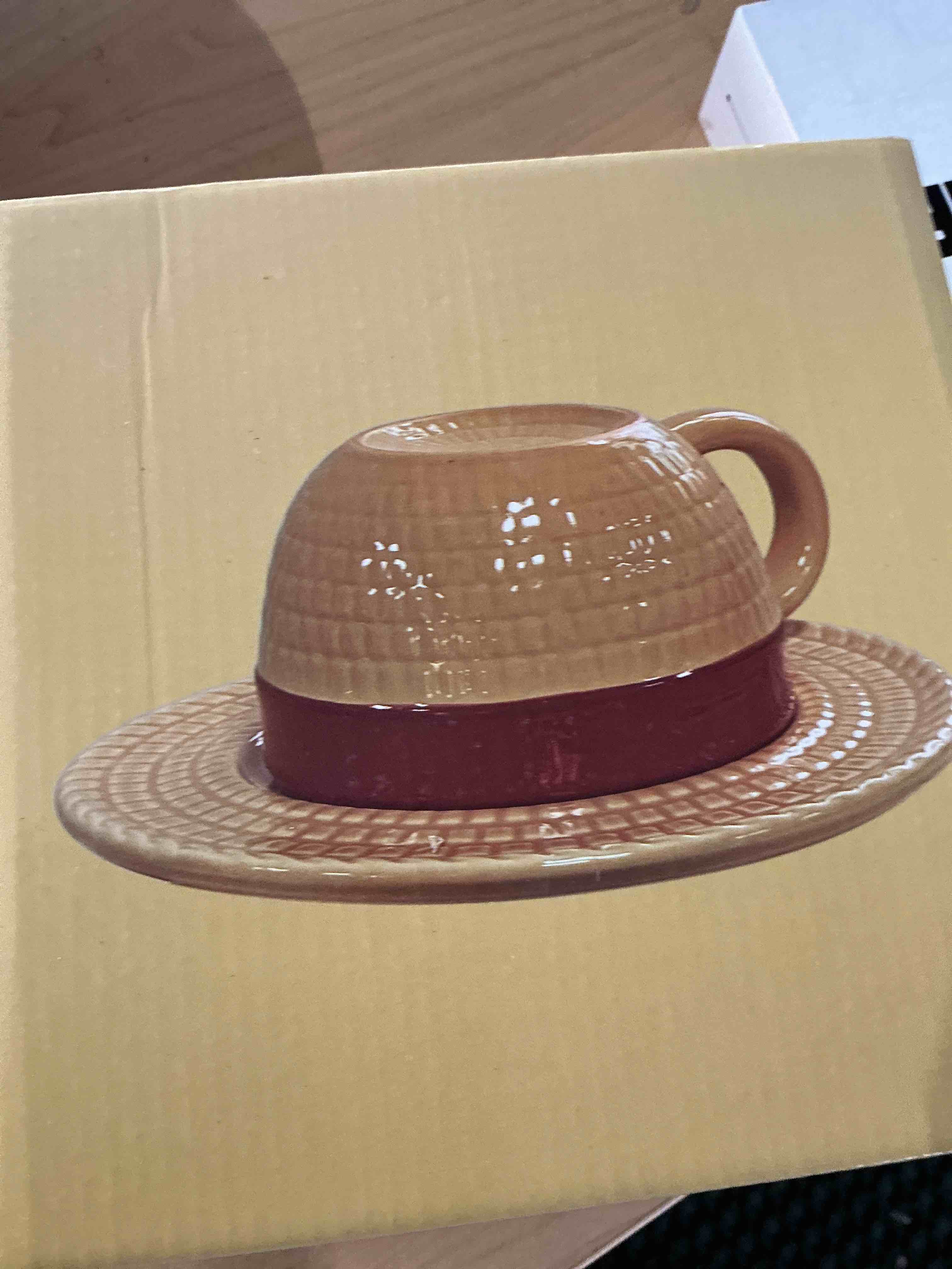 Condition photo showing New/Like New for shiningsoul 4-piece ceramic coffee mug set, 8.5oz 3d novelty straw hat shaped cup with saucer, stainless steel spoon and enamel pin, pirate adventure themed gift for tea lovers and home office decor