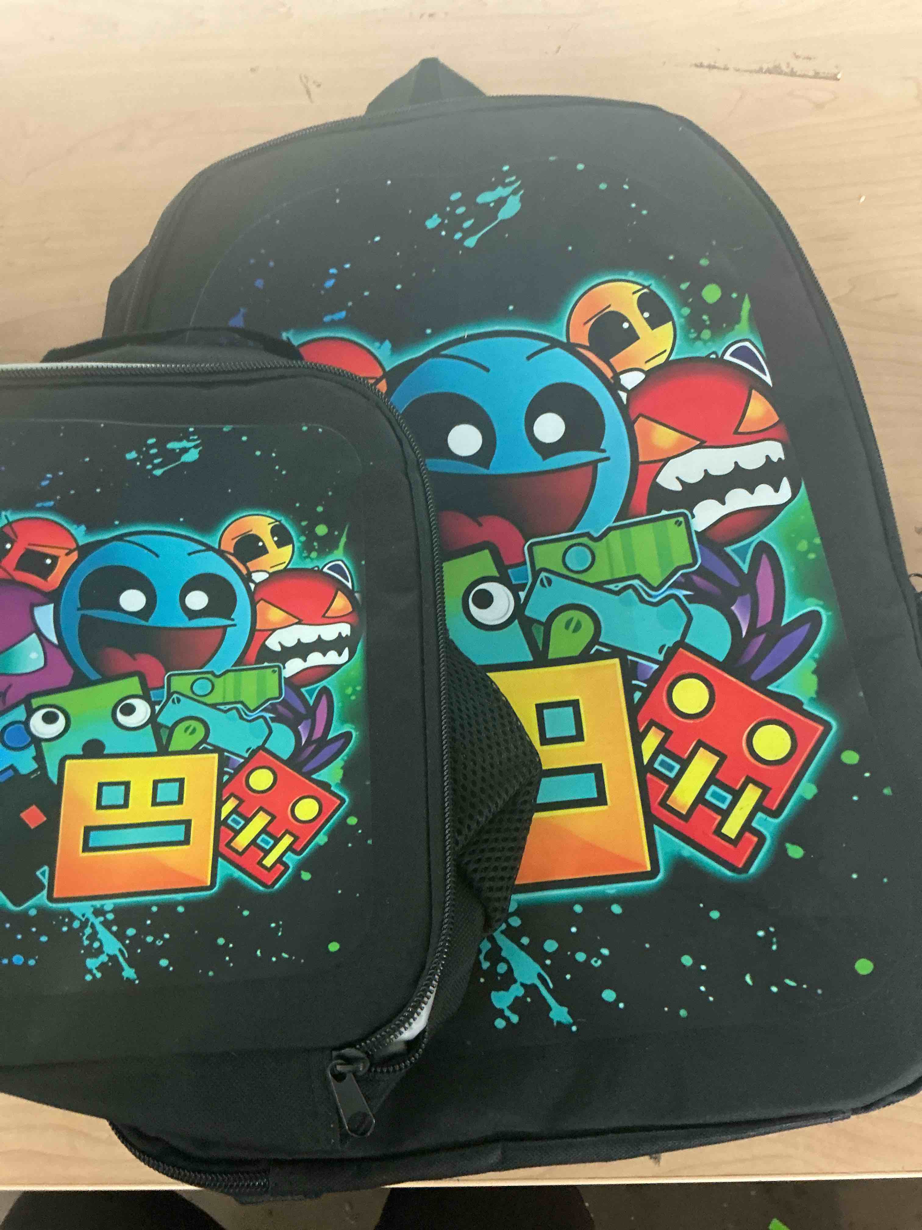 Condition photo showing Brand New for vaschy kids backpack lunch bag set, 2-1 school bookbag insulated lunch box for toddlers,preschool,daycare,kindergarten,elementary school black( look at design )