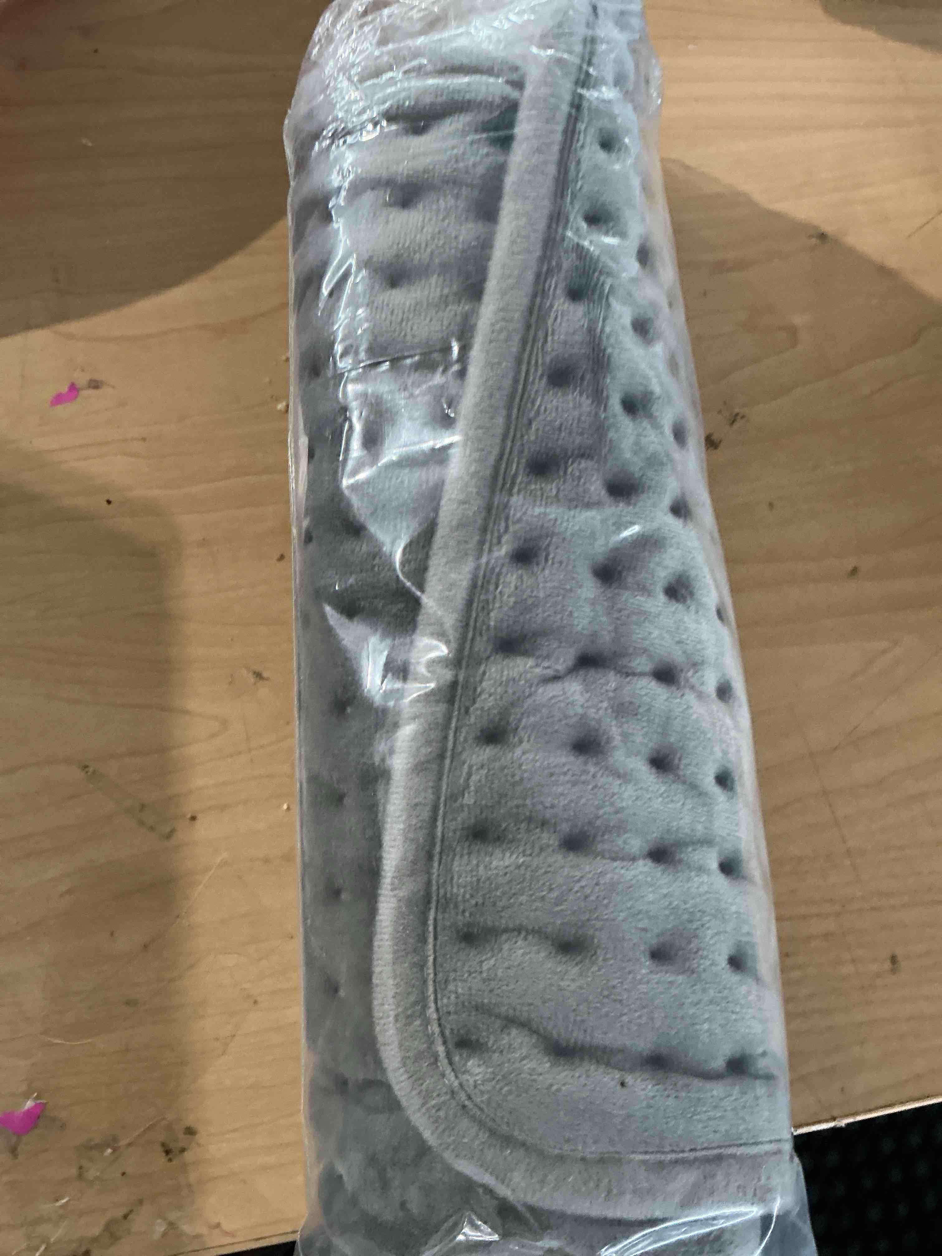Condition photo showing New/Like New for heating pad for back pain & period cramps relief, 9 heat settings electric heating pad for neck & shoulder, auto shut off, soft machine wash fabric, gifts for mom, women, 12''x24'', gray 24x12" gray