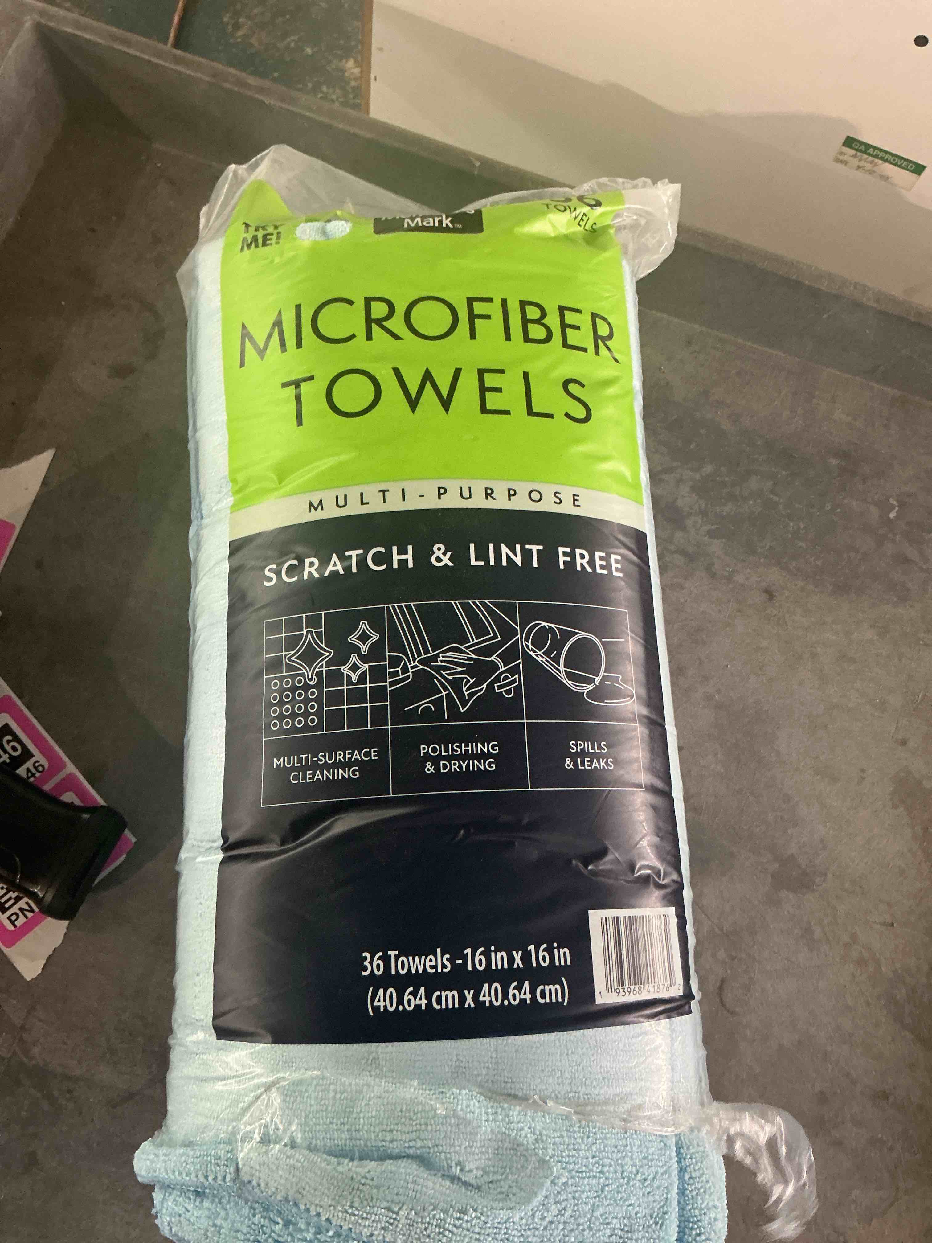 Condition photo showing New/Like New for member's mark microfiber towels, 16" x 16", 36 count - blue