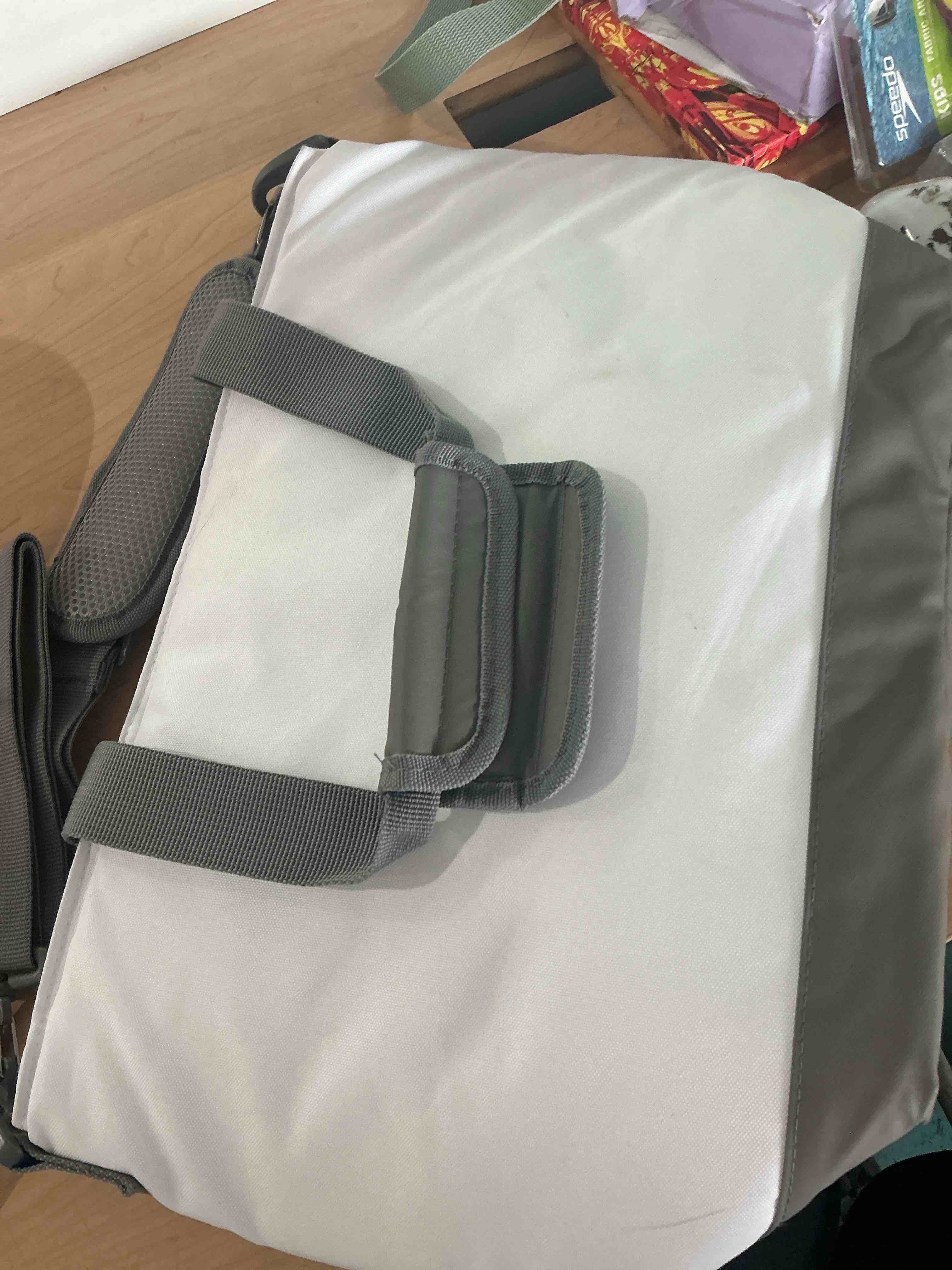 Condition photo showing Good Condition for igloo  premium tote 30 canned cooler white