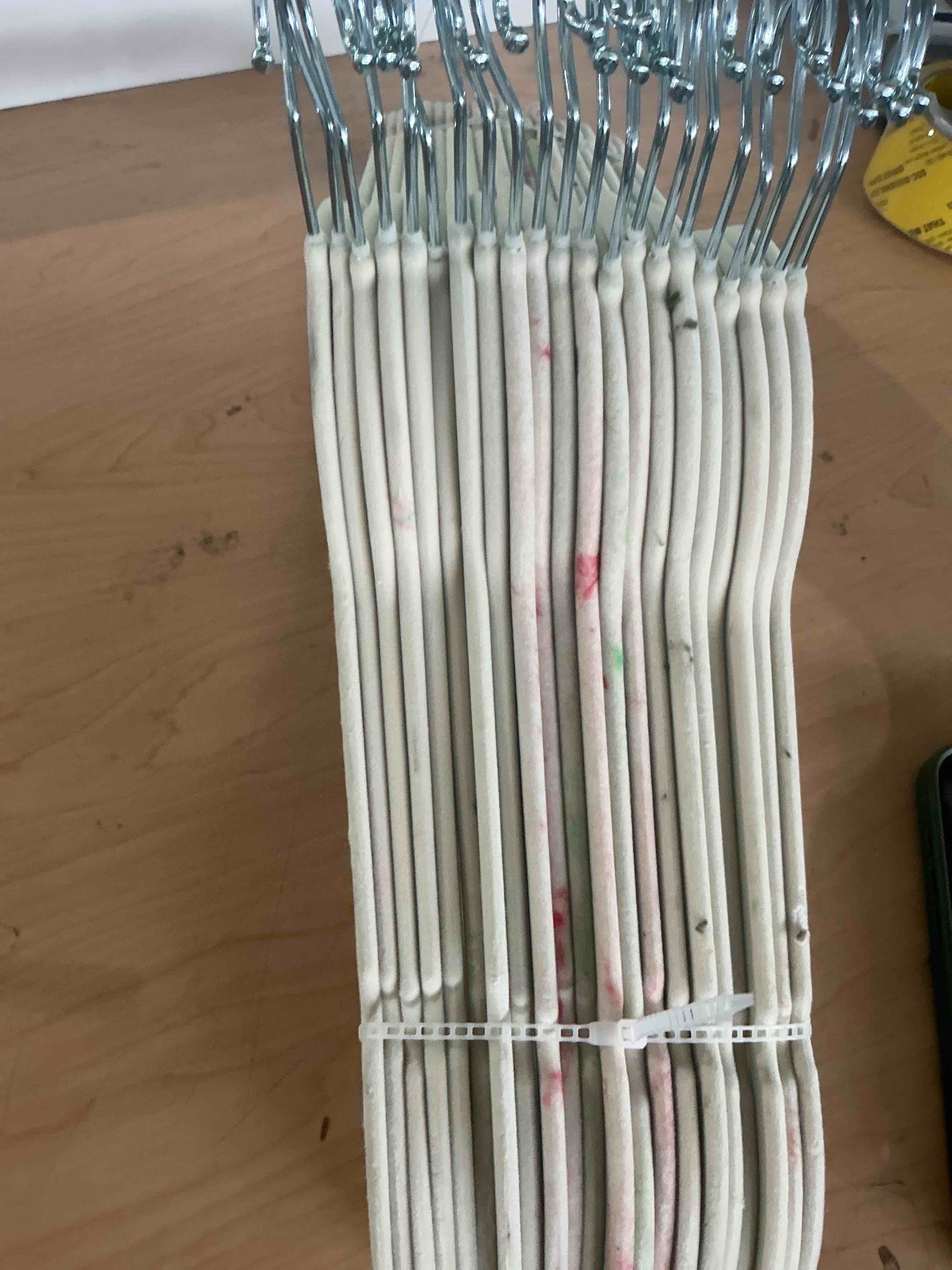 Condition photo showing Good Condition for topia hanger metal hangers 20 pack, adult clothes hangers space saving & non slip rubber coated, heavy duty wire hanger for coat,shirt,strap dress,ivory-ct12i