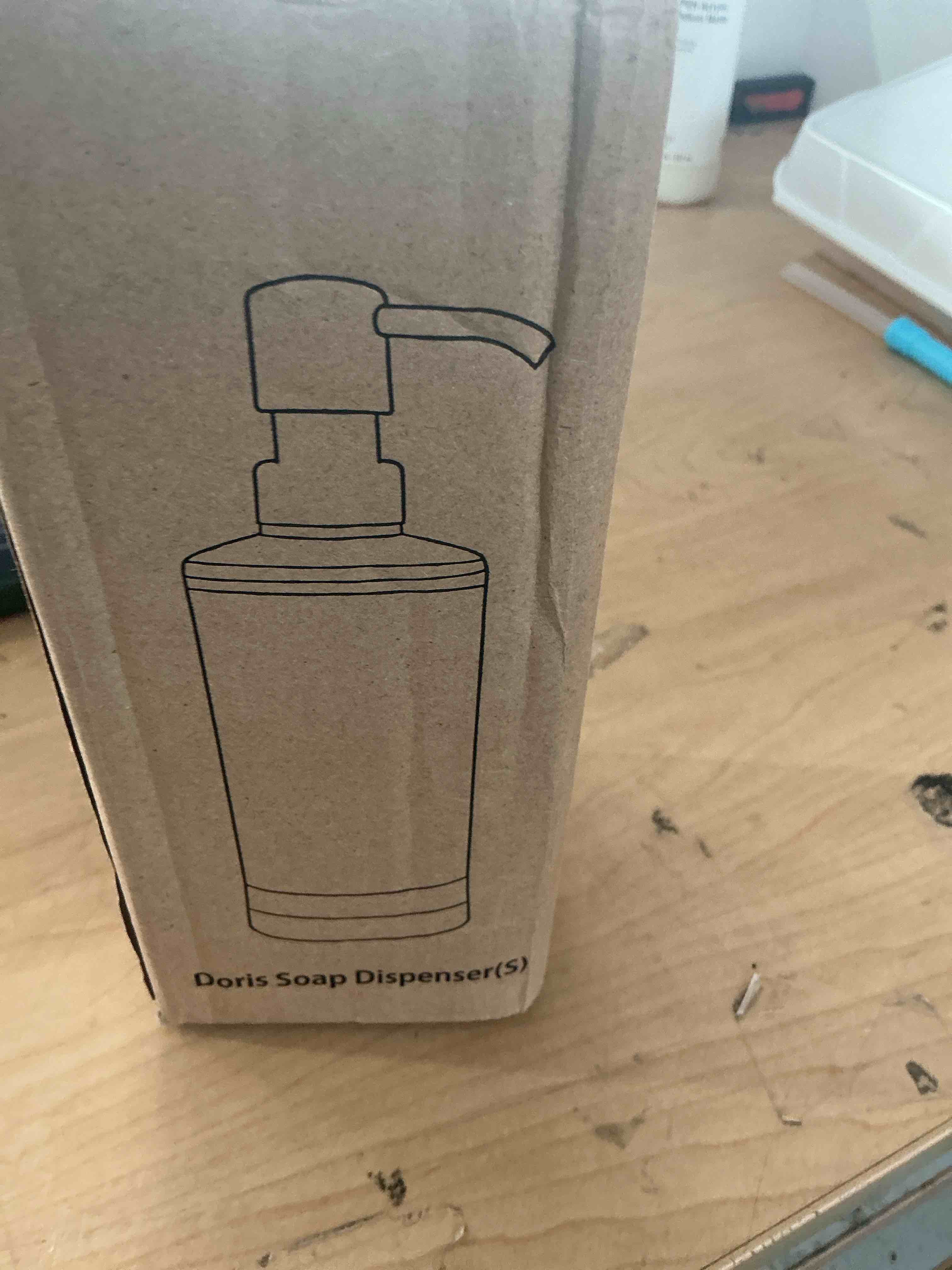 Condition photo showing New/Like New for arktek glass soap dispenser - clear dish soap dispenser for kitchen, refillable liquid hand soapdispenser with rust proof stainless steel pump for bathroom, countertop (17 ounce/ 500 ml)