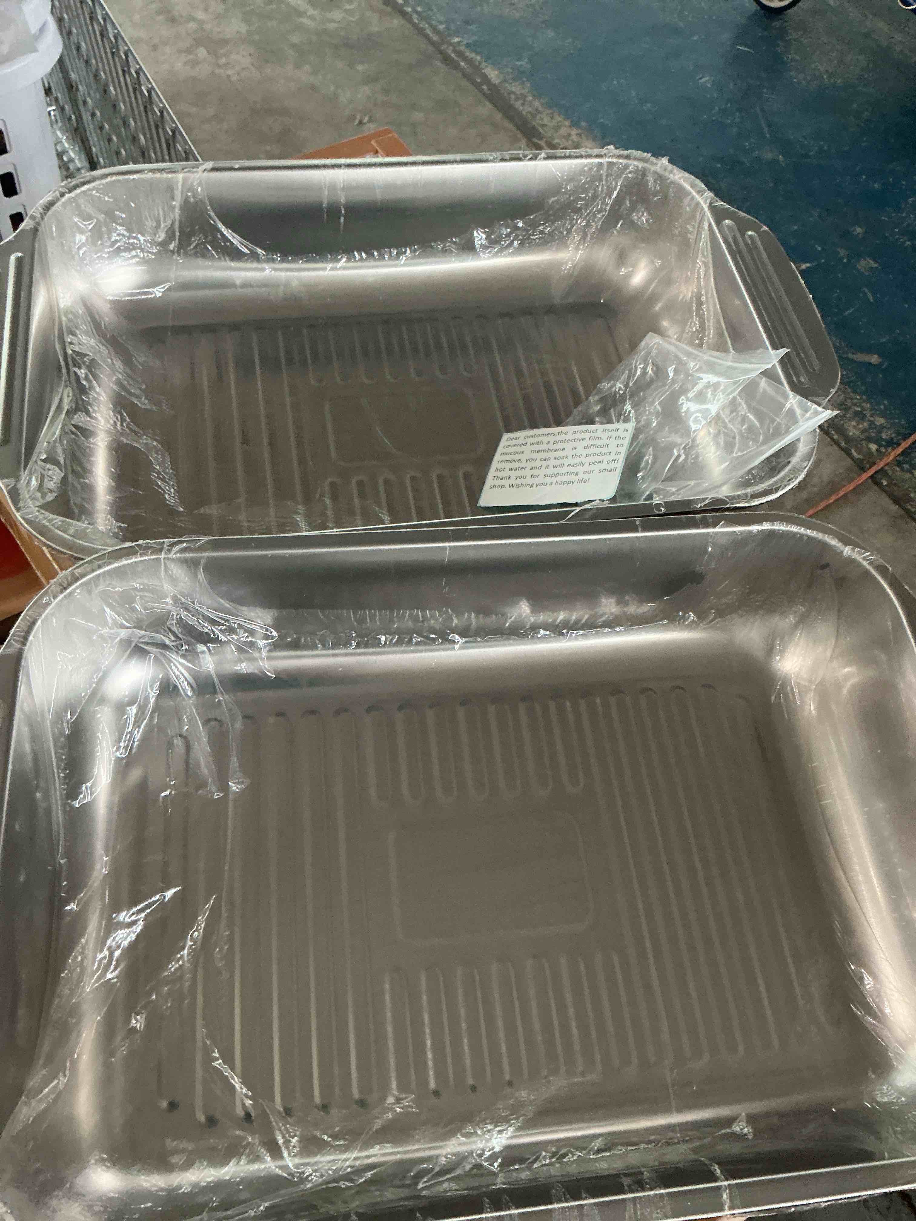 Condition photo showing New/Like New for stainless steel lasagna pan with lid – set of 2 deep rectangular baking pans (16"x9.5"x3.2") for lasagna, cakes, roasting & buffet – dishwasher safe, anti-rust, ideal for restaurant & home use