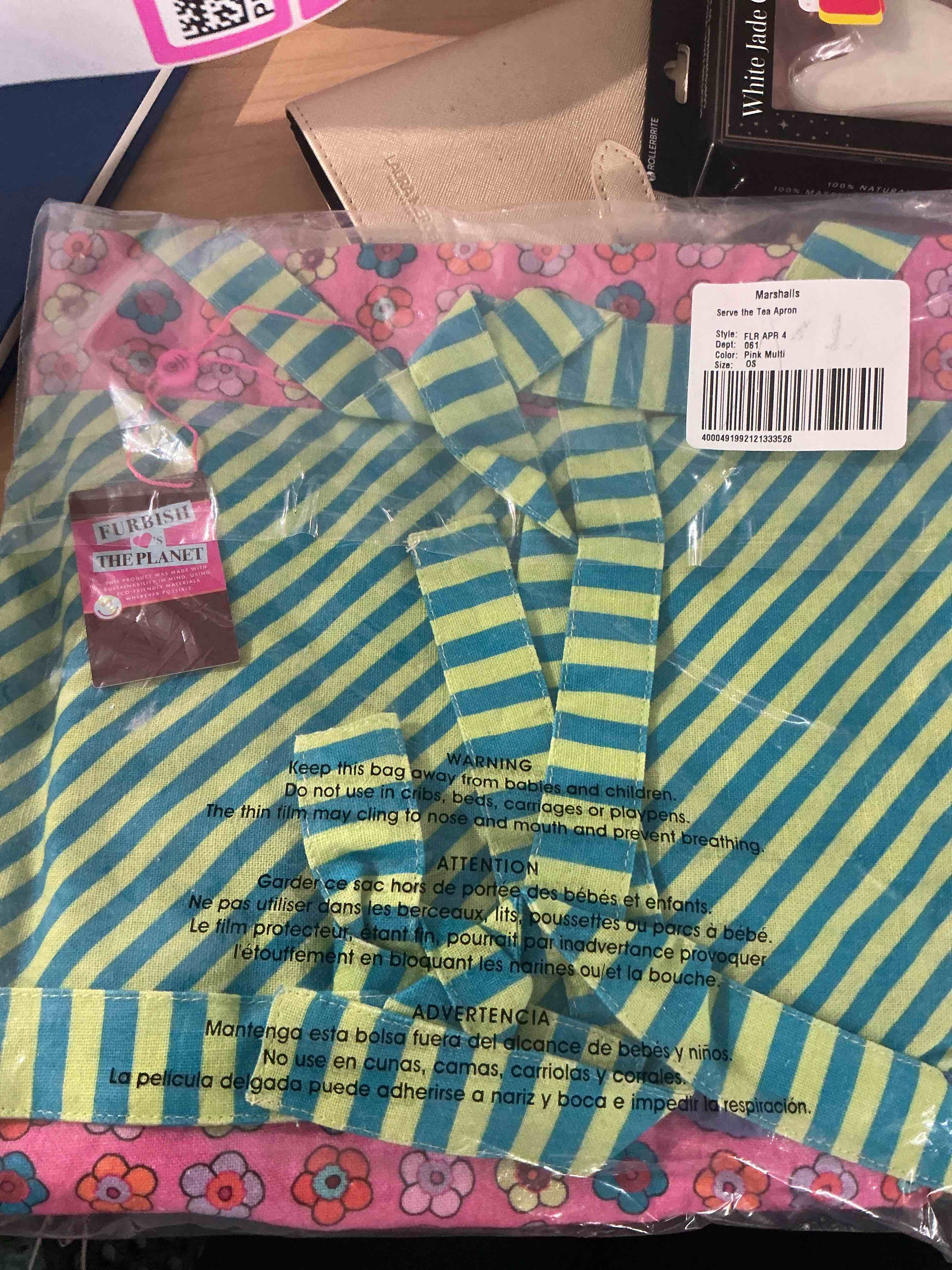 Condition photo showing New/Like New for furbish the planet serve the tea  apron
