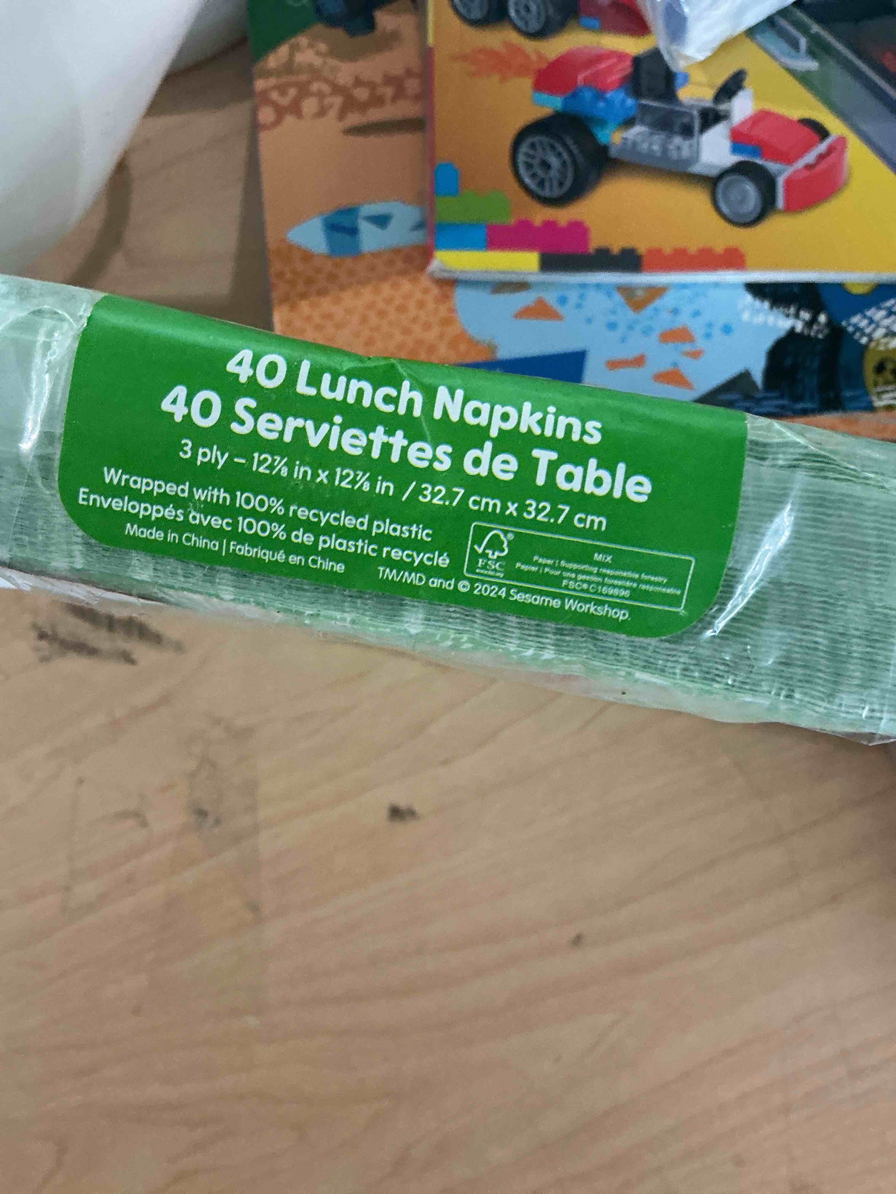 Condition photo showing New/Like New for sesame street 40 lunch napkins