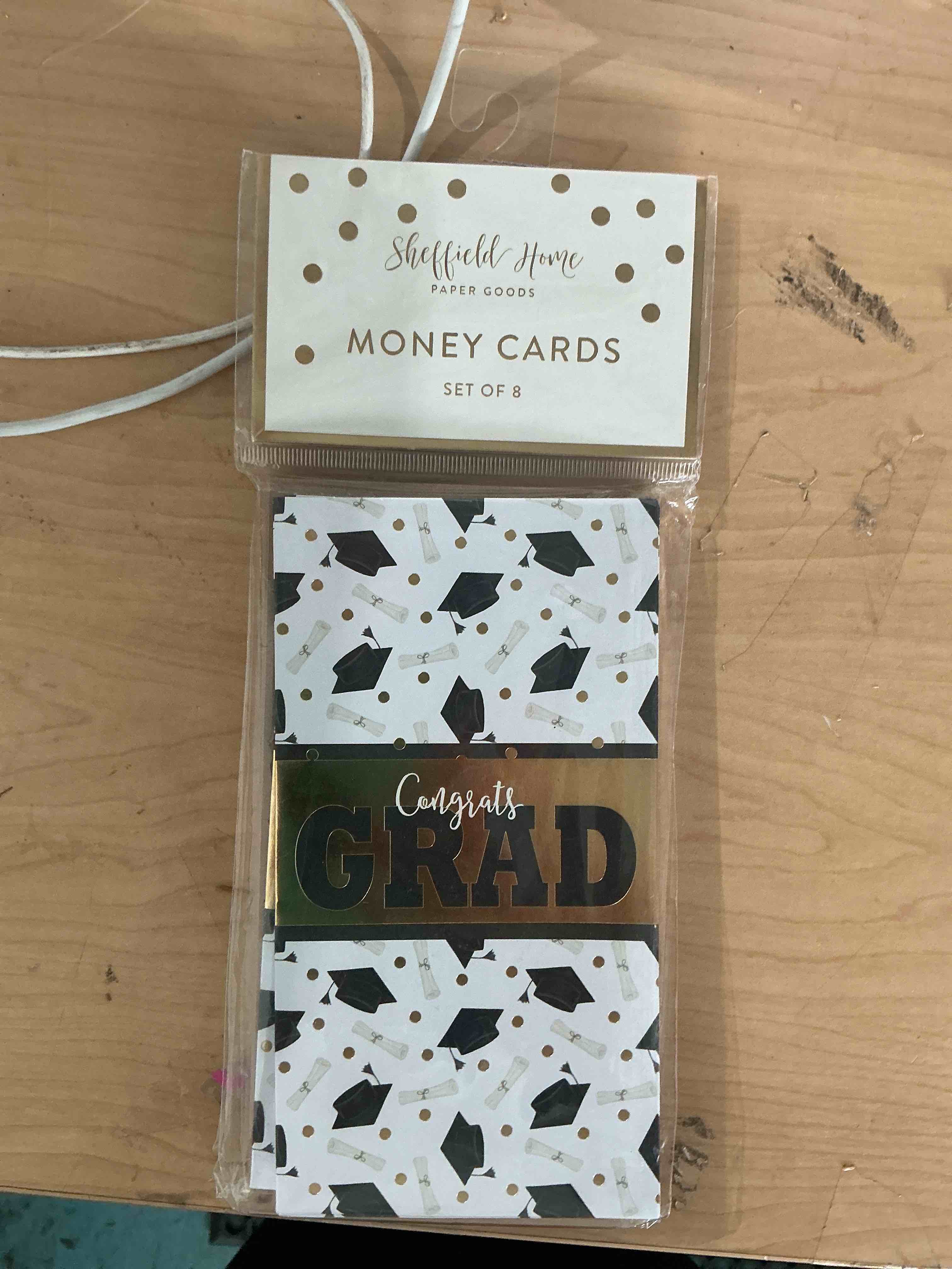 Condition photo showing New/Like New for money cards set of 8 graduation cards with interior money flap eight envelopes