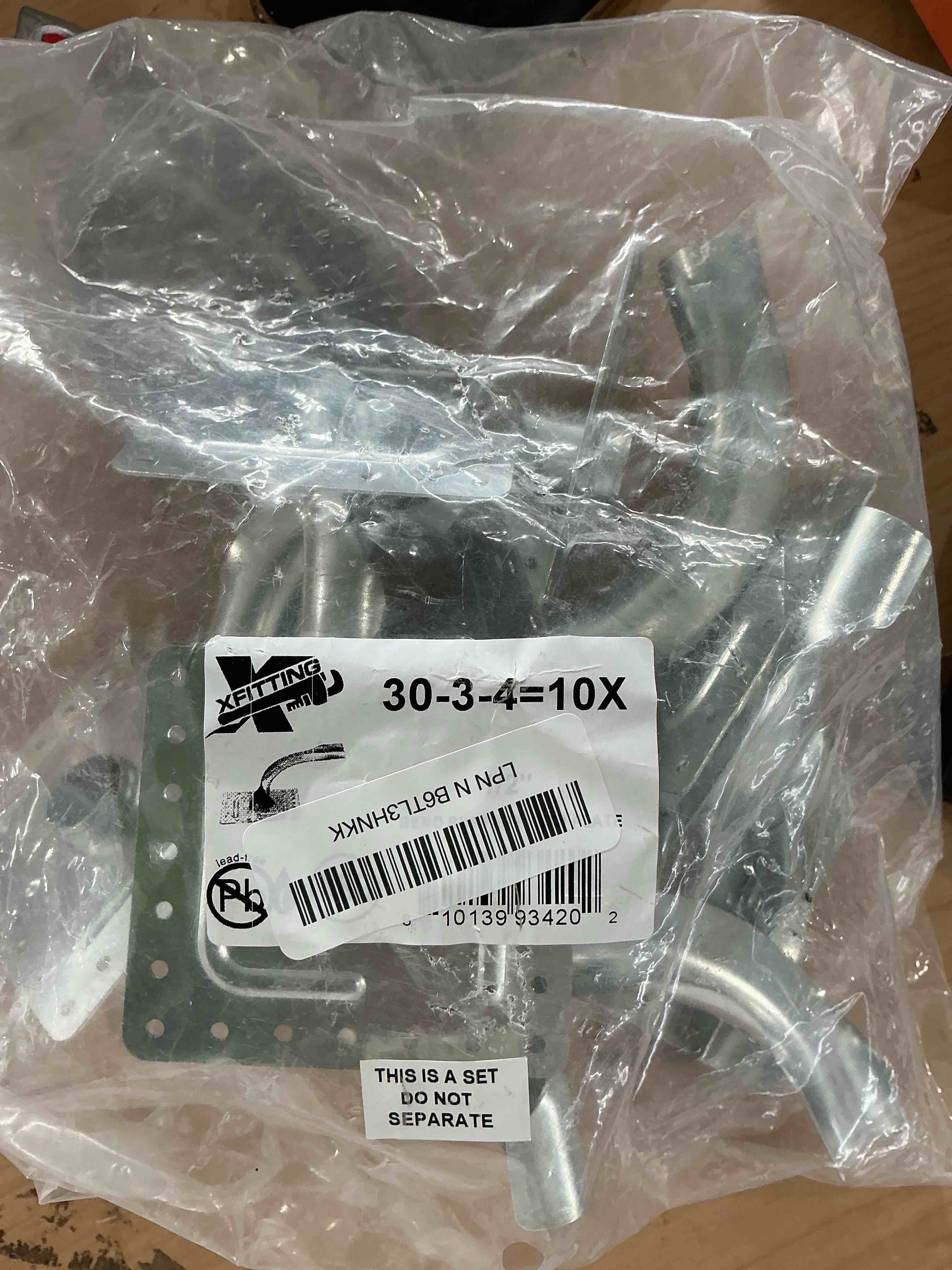Condition photo showing Good Condition for xfitting 3/8 inch to 1/2 inch pex tubing bend support with plate, metal, tubing pipe hanger 30-3-4=10x, 10 pieces 1/2" metal with plate 10
