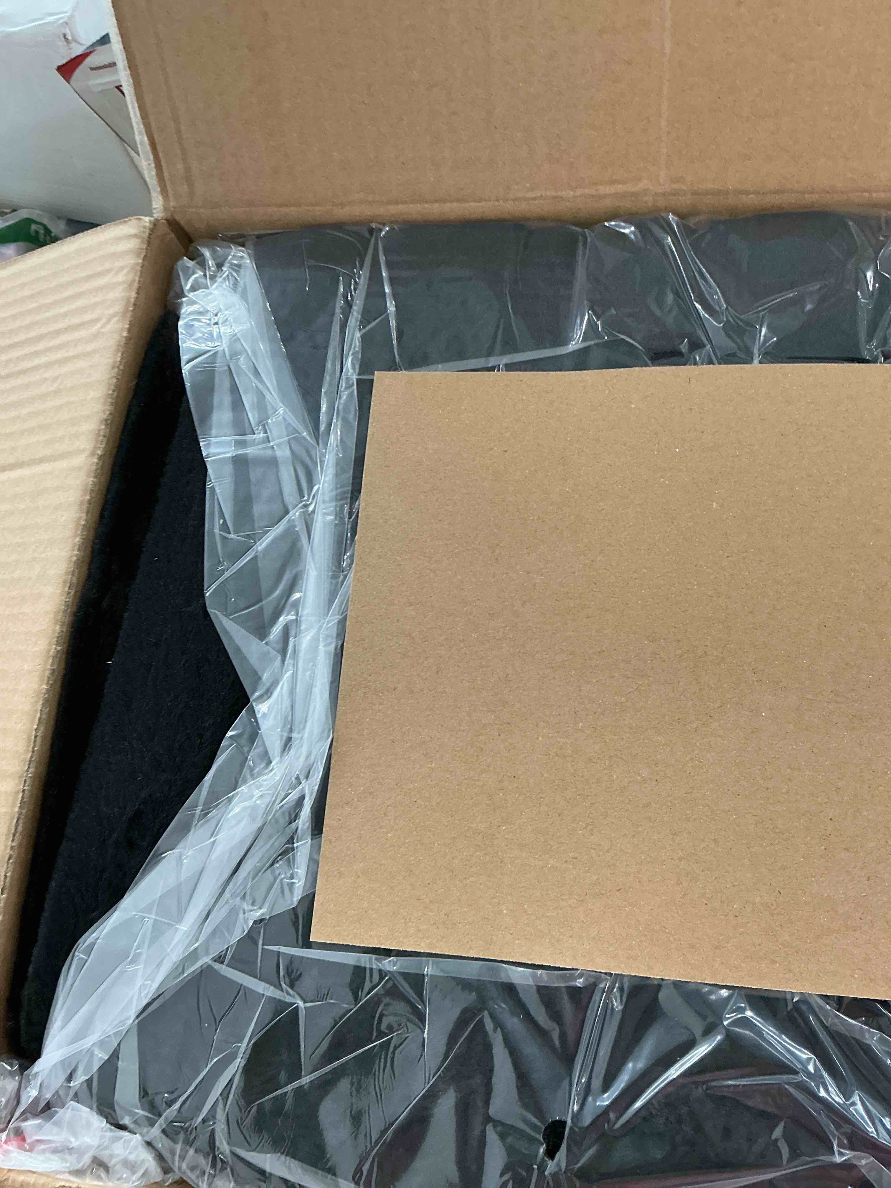 https://s3.amazonaws.com/lotting-images-prod/NonstopDeals/PNK4931404_1774469171532.jpeg