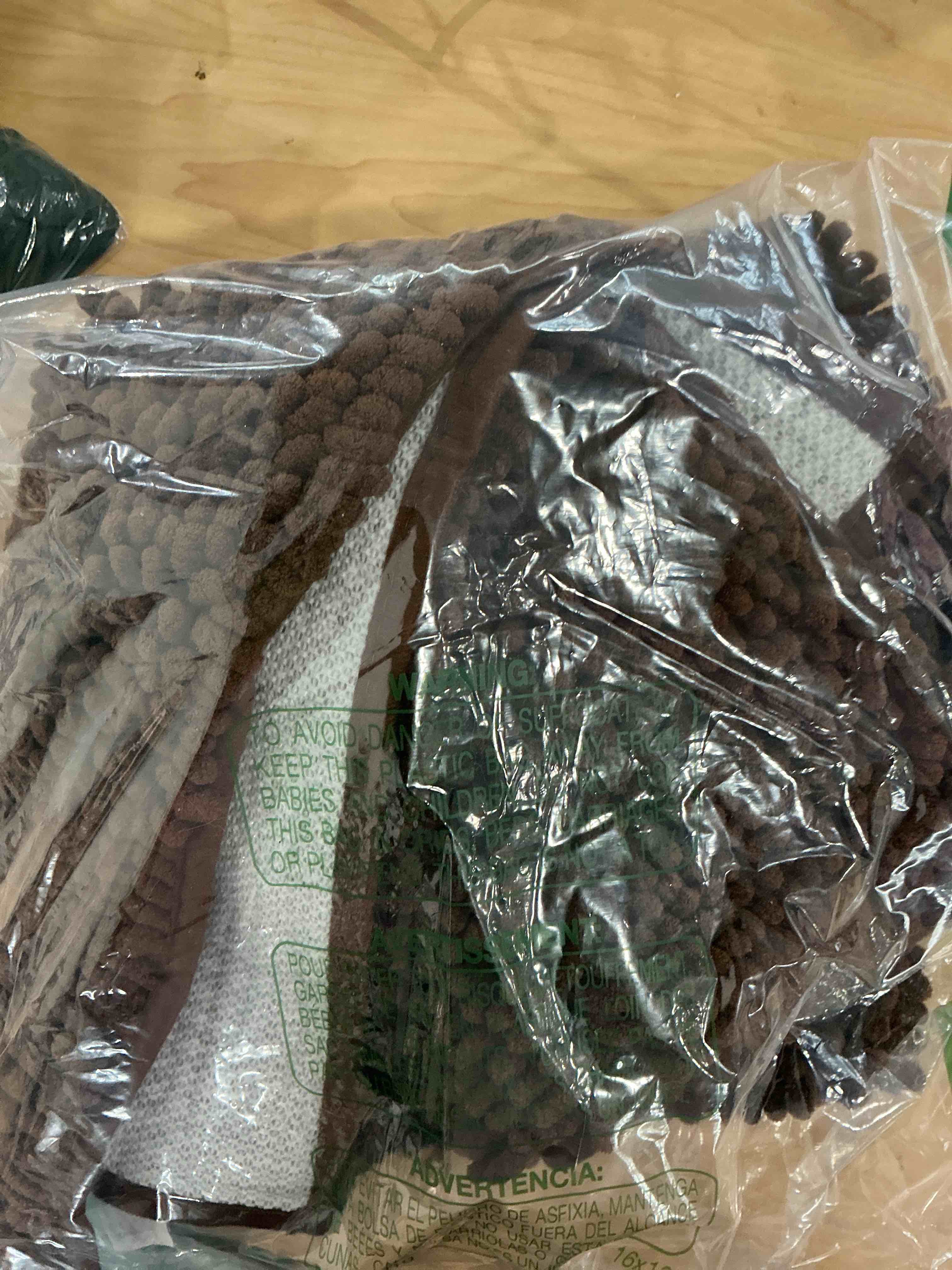 Condition photo showing Good Condition for muddy mat® | super absorbent door mat indoor, microfiber quick dry chenille entryway rug, non-slip front door mat, indoor mats for entryway, machine washable pet rug, brown 30"x19" chocolate brown 19" x 30"