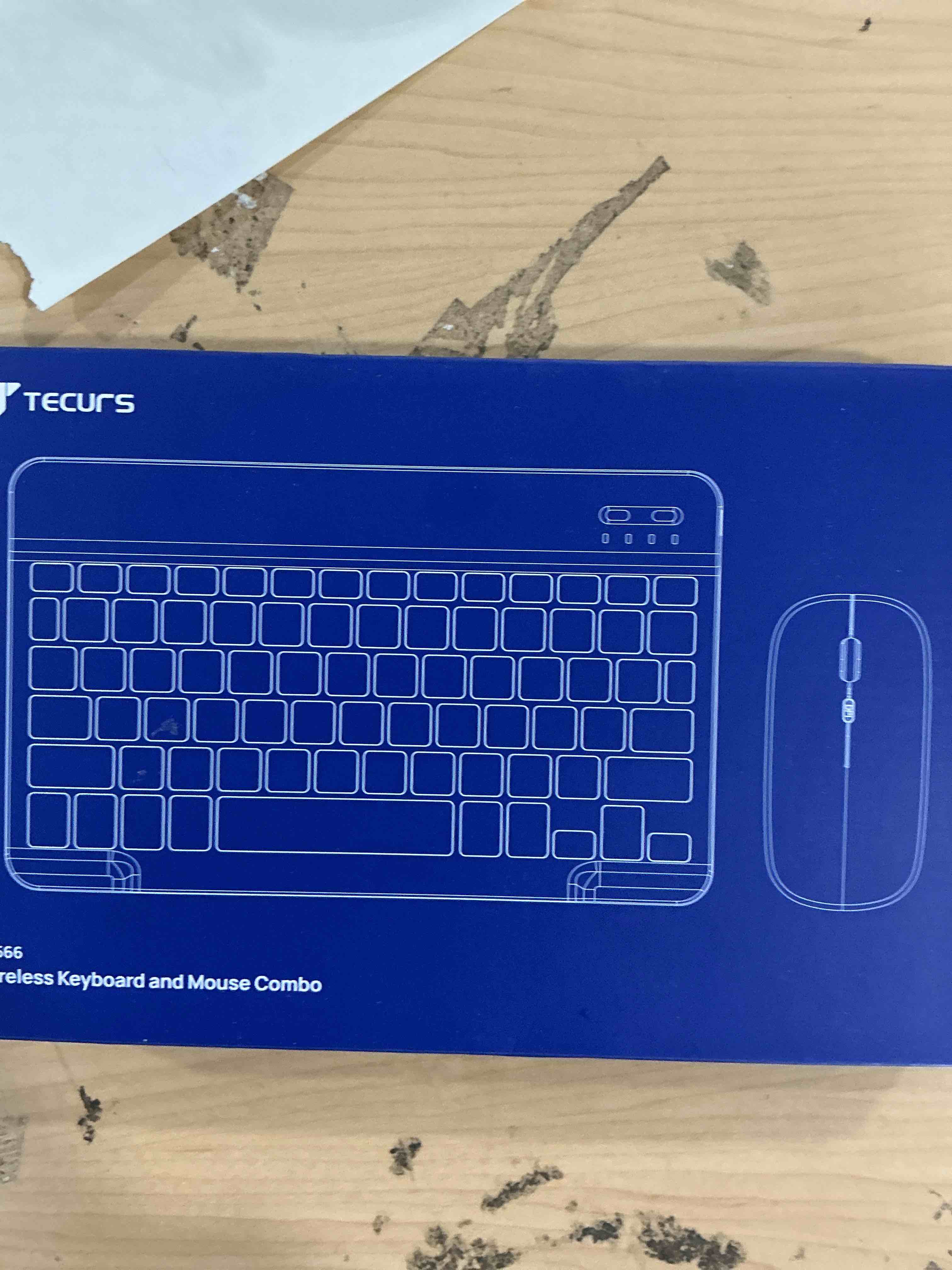 Condition photo showing New/Like New for tecurs bluetooth keyboard and mouse combo for ipad - rechargeable wireless keyboard & mouse with 7-color backlit compatible with ipad 10th/9th/8th gen, ipad pro/air/mini, iphone15/14/13 pro, black