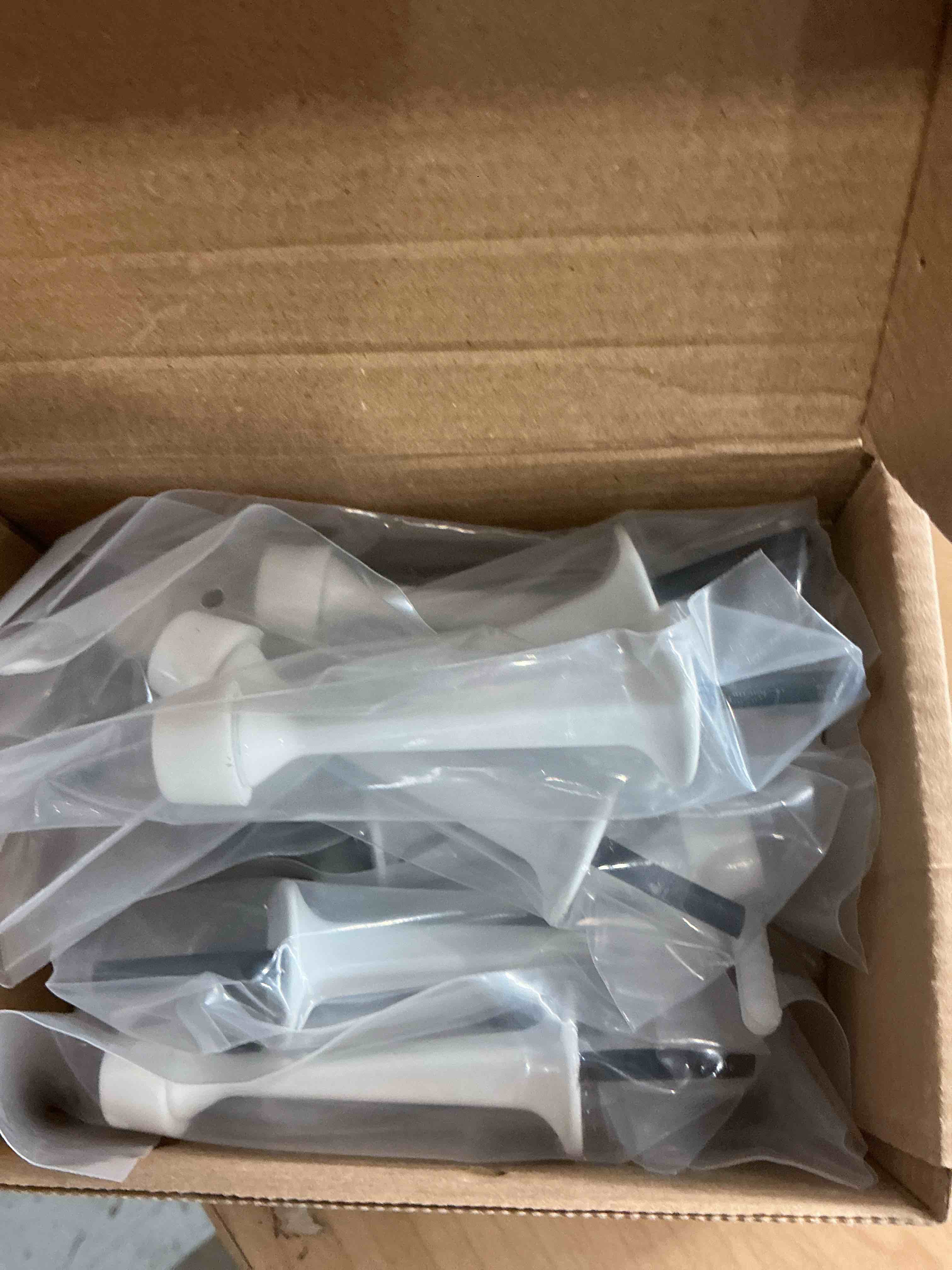 https://s3.amazonaws.com/lotting-images-prod/NonstopDeals/PNK4931894_1774560893143.jpeg