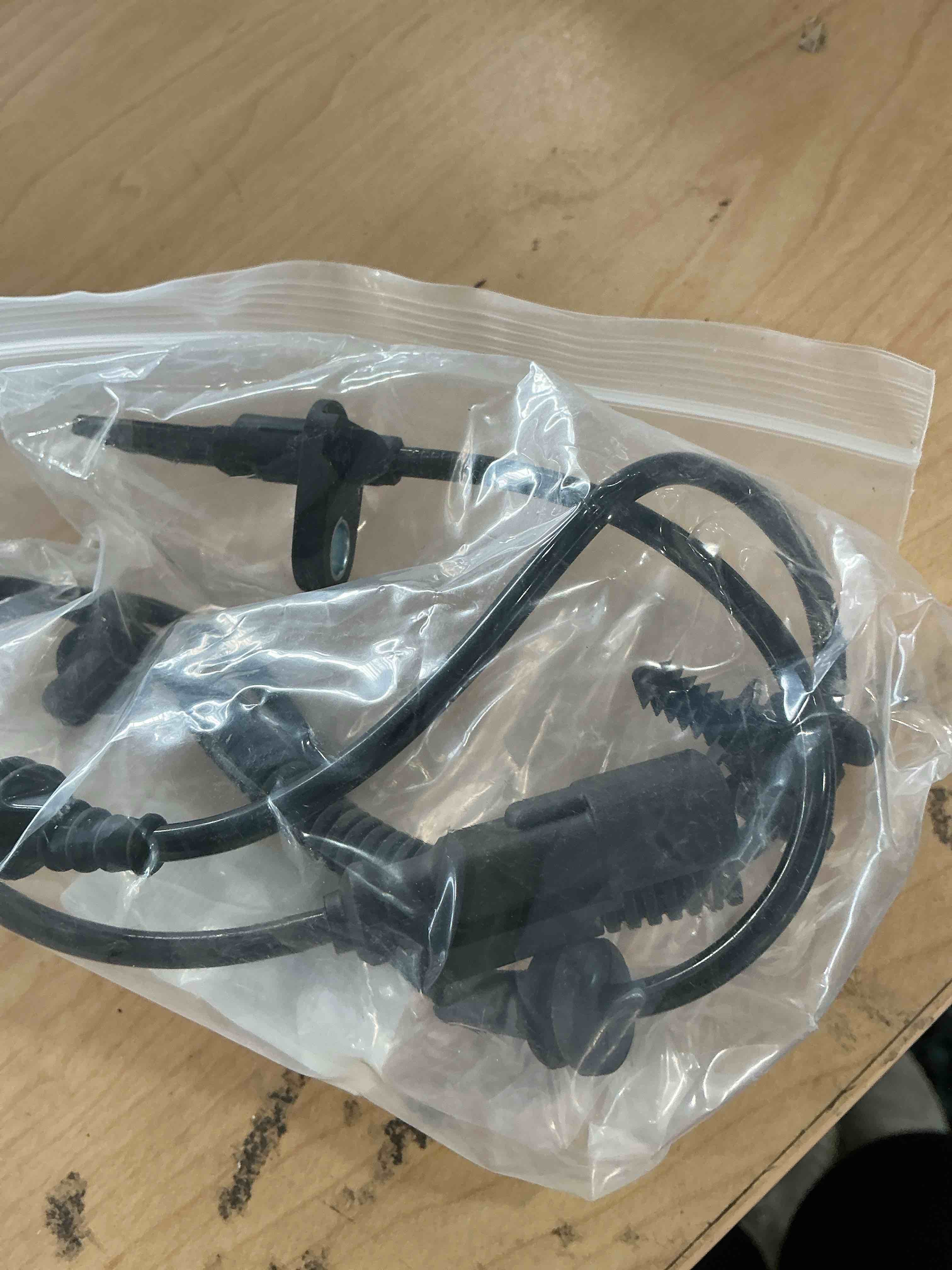 Condition photo showing Good Condition for abs wheel speed sensor ae9z2c190b fits for ford & lincoln models - explorer, flex, special service police sedan, taurus, mks, mkt - rear driver or passenger side, replace# ae93-2c190-be