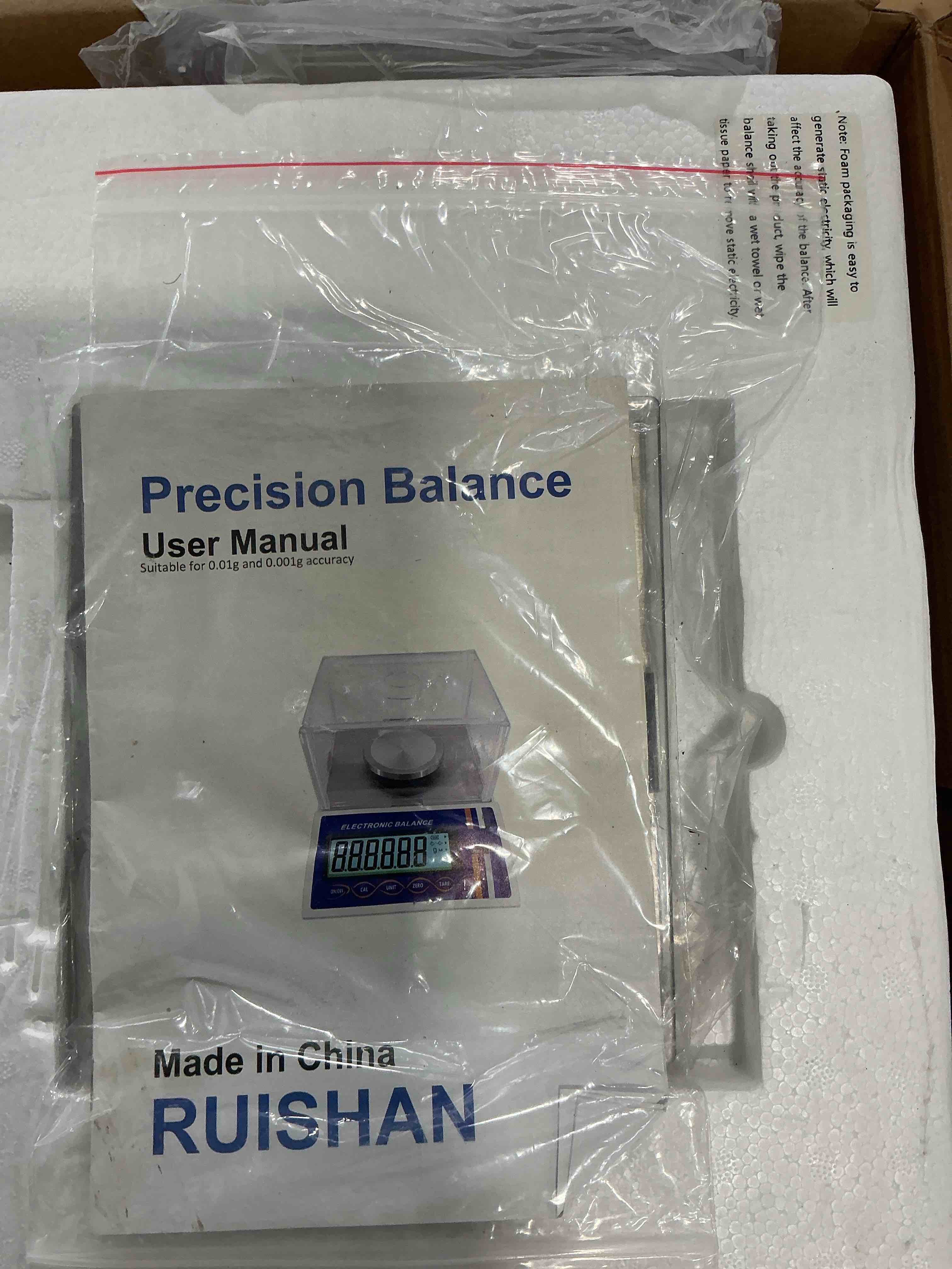 Condition photo showing Good Condition for large range scale 10kg x 0.1g precision lab scientific scale calibrated industrial laboratory weighing and counting table top