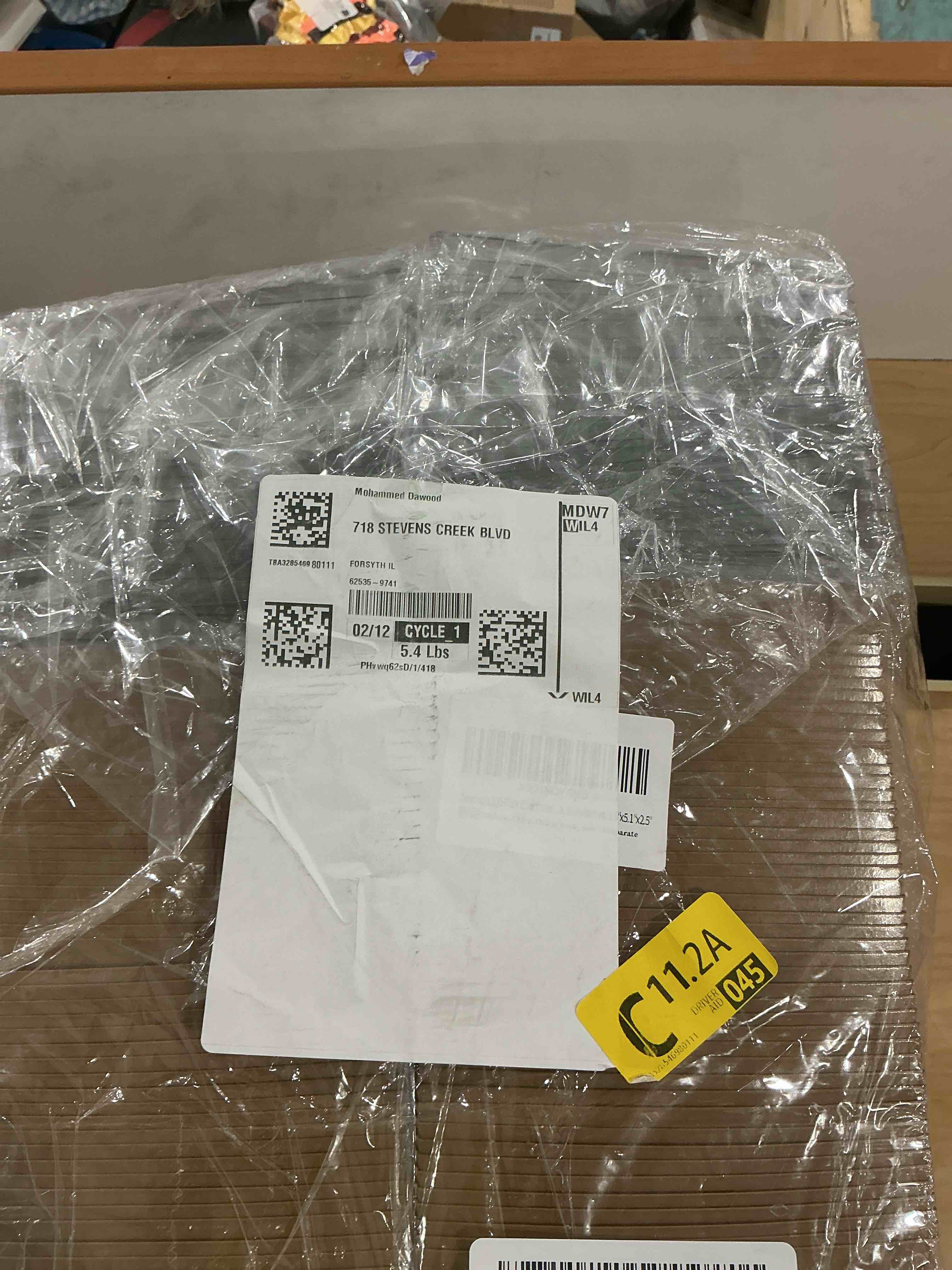 Condition photo showing New/Like New for 100 pack charcuterie boxes with clear lids, disposable bakery dessert containers, kraft bakery box with twine & stickers for sandwich, snacks, cakes, weddings, strawberries, 5"x5"x2.6"