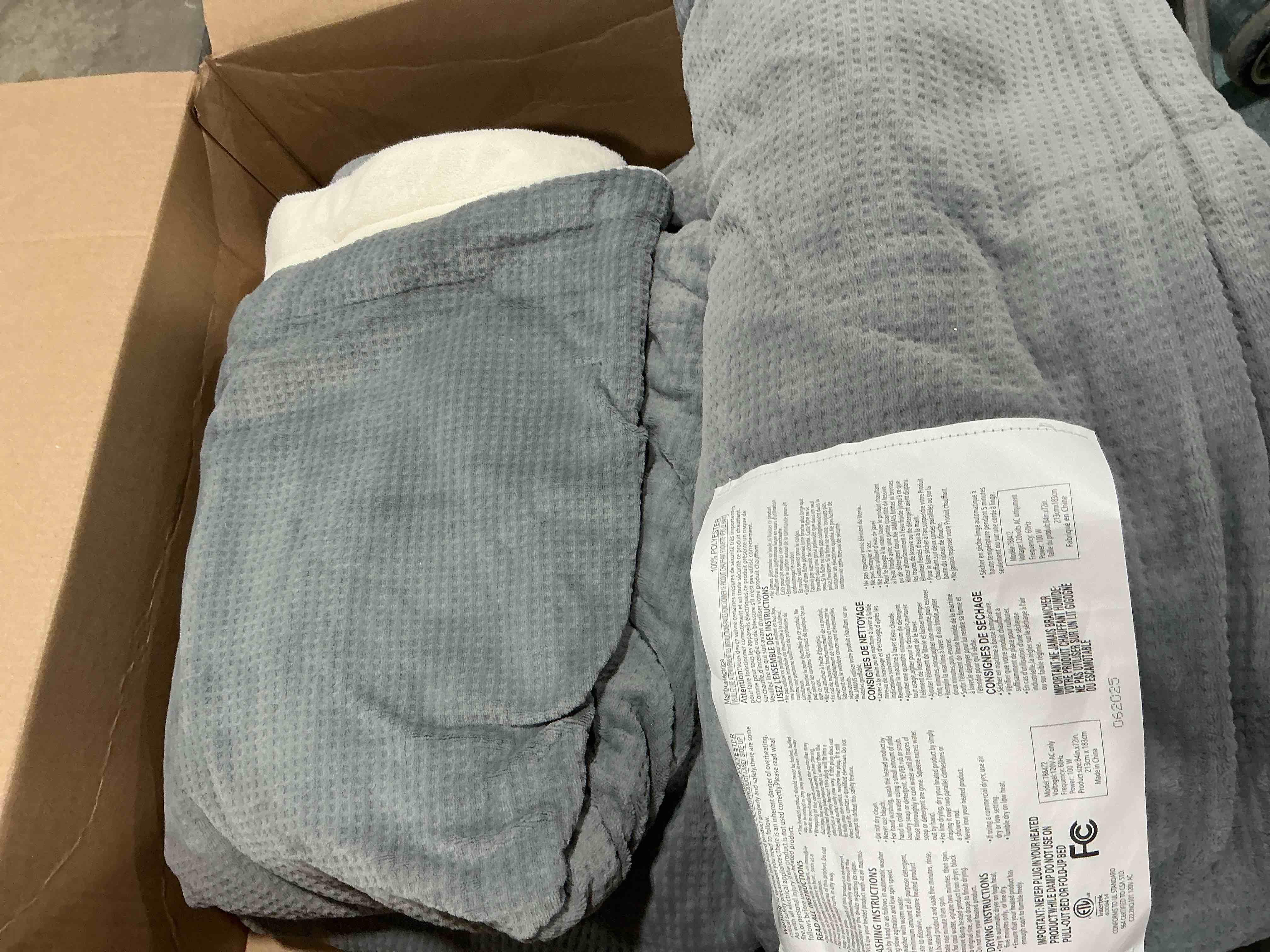 https://s3.amazonaws.com/lotting-images-prod/NonstopDeals/PNK4933188_1777489868703.jpeg