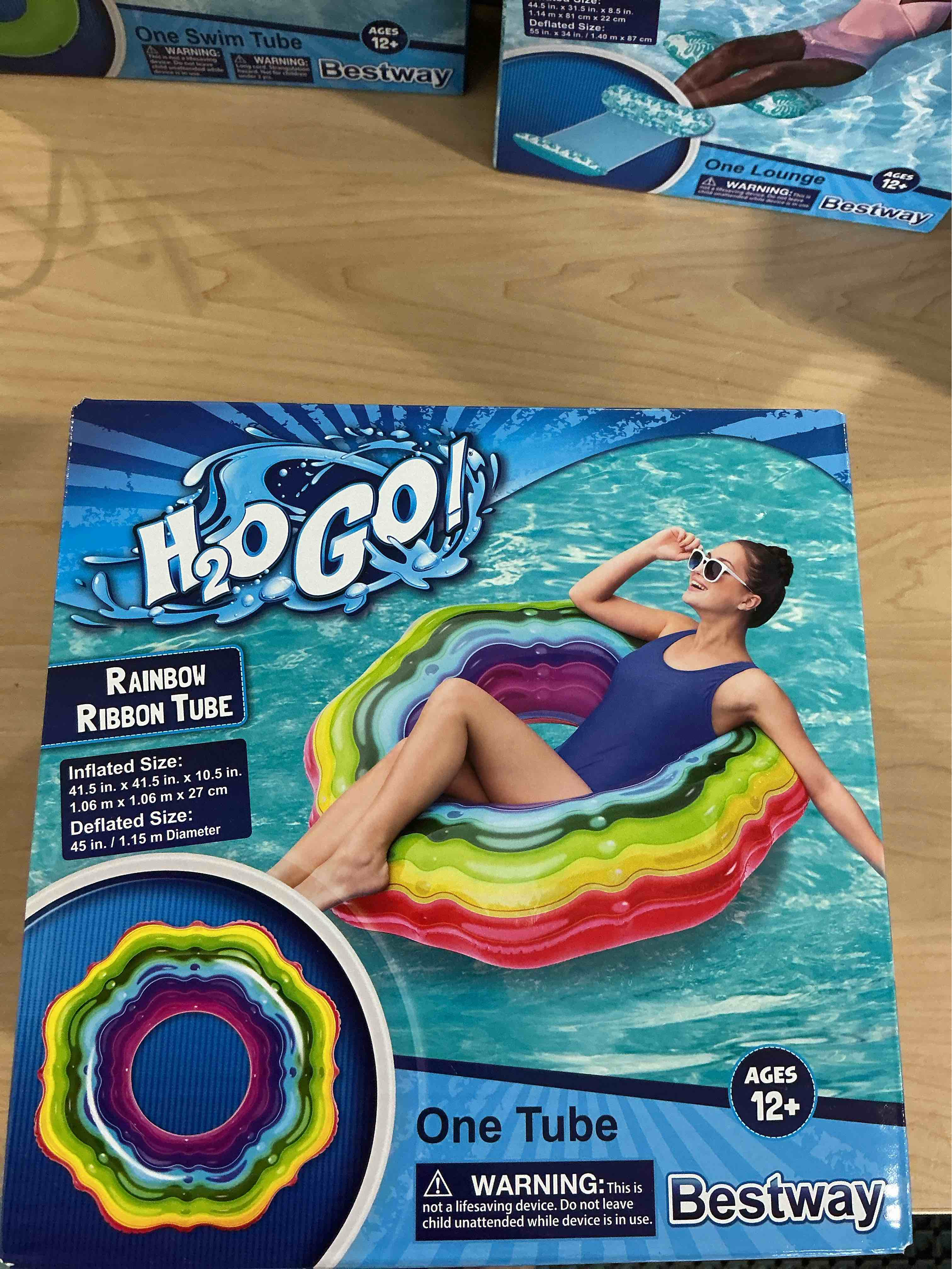 Condition photo showing New/Like New for h2ogo! rainbow ribbon tube float