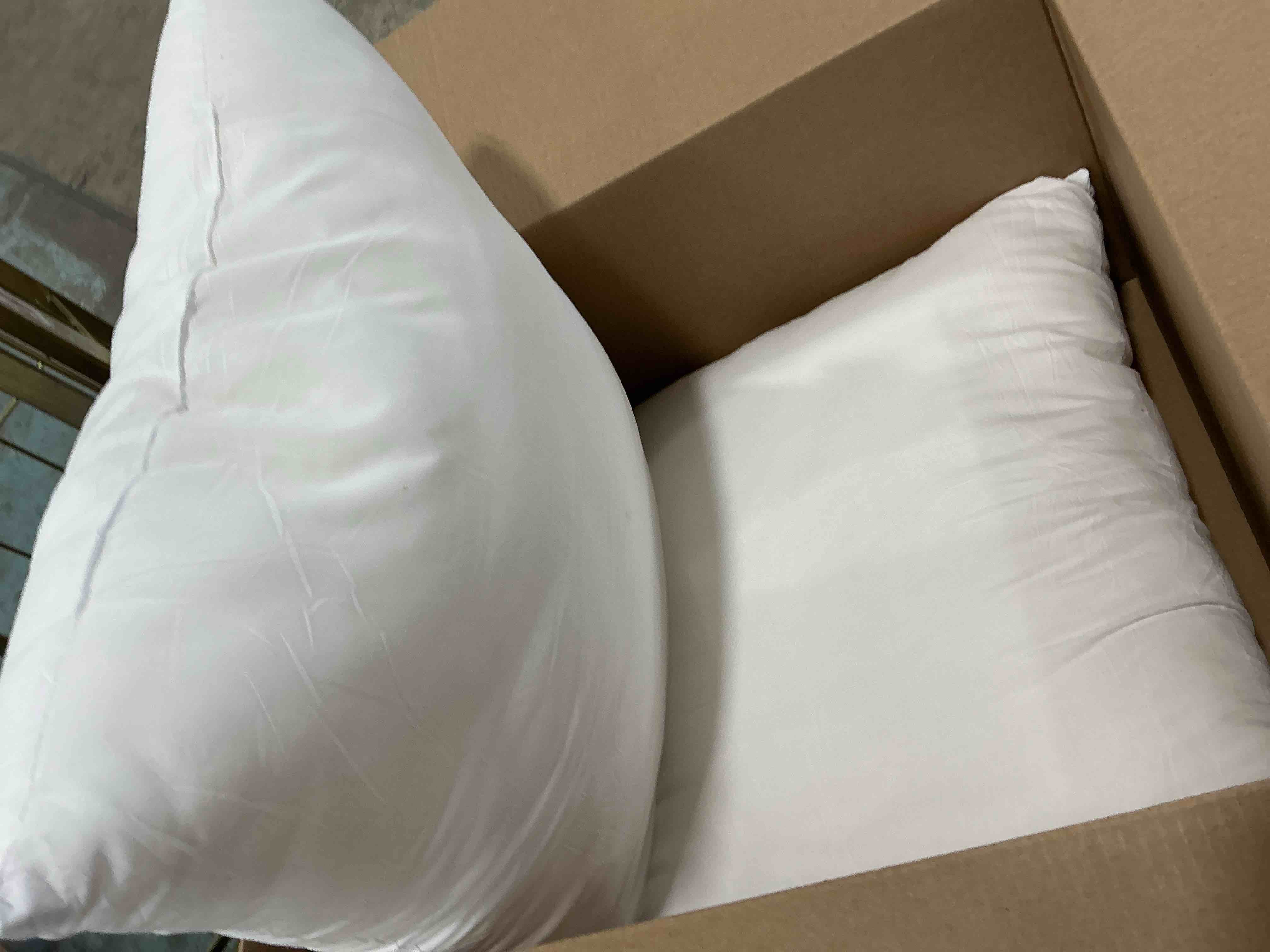 https://s3.amazonaws.com/lotting-images-prod/NonstopDeals/PNK4933784_1777749580608.jpeg