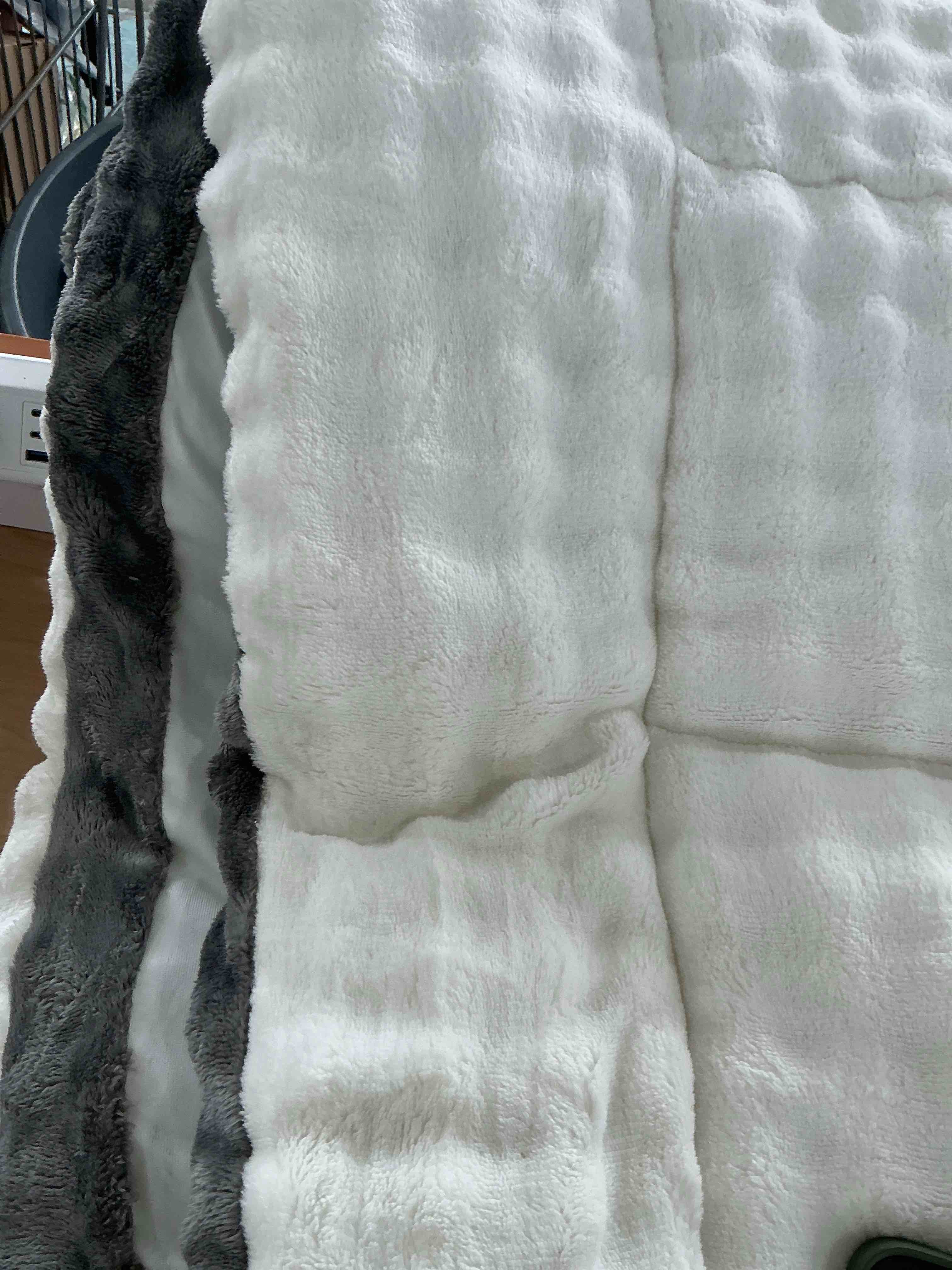 Condition photo showing New/Like New for extra thick plush fitted sheets,warm cozy blanket bed sheet,foldable floor bed mat,mattress cover with 4 elastic strap for dormitory(queen(60" x 80"), gray)