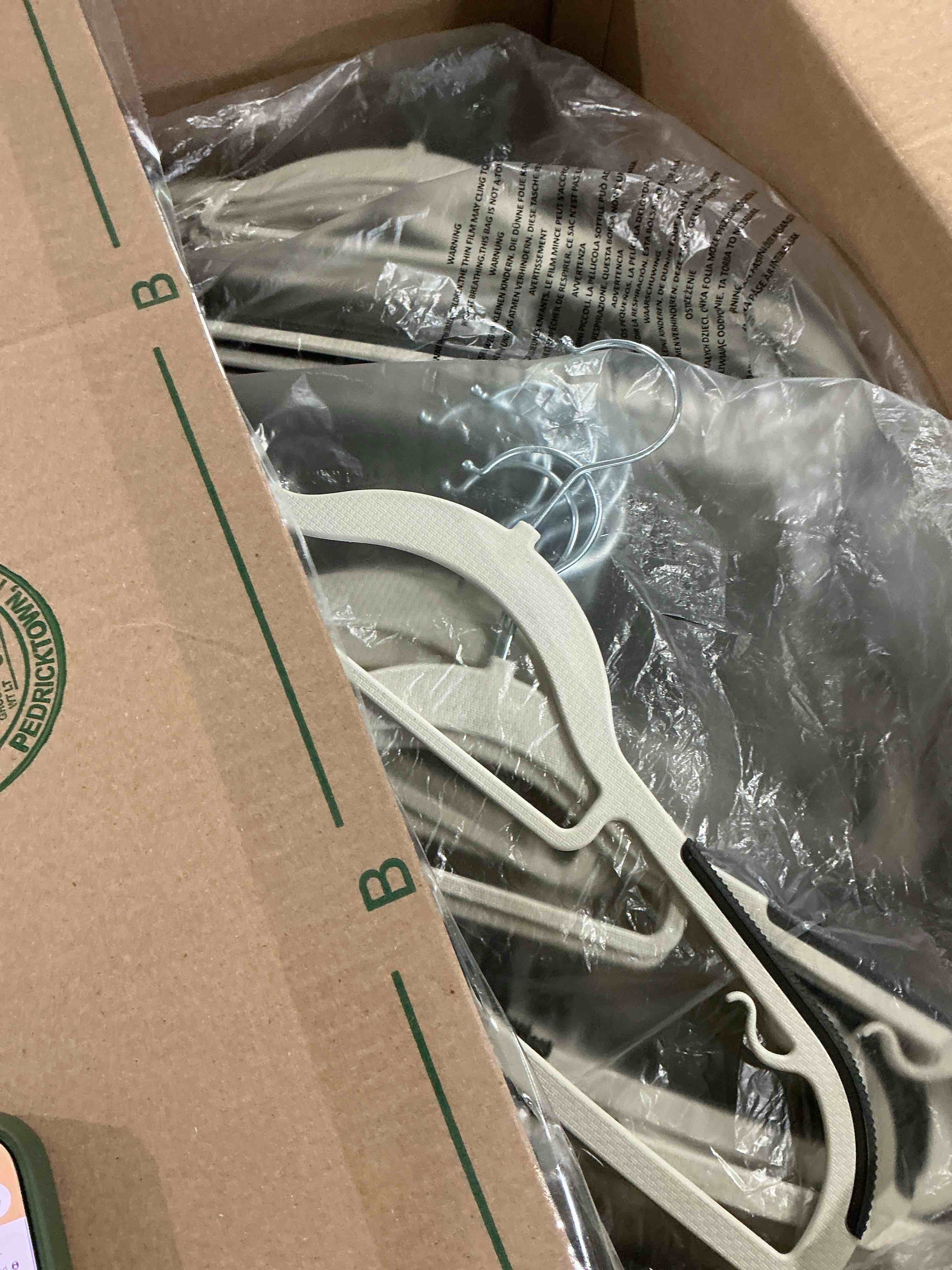 Condition photo showing New/Like New for bagail plastic hangers 50 pack with non-slip design,0.2 inches thick, 360°swivel hook space saving organizer for bedroom closet,shirts,pants(grey- s shaped) gray