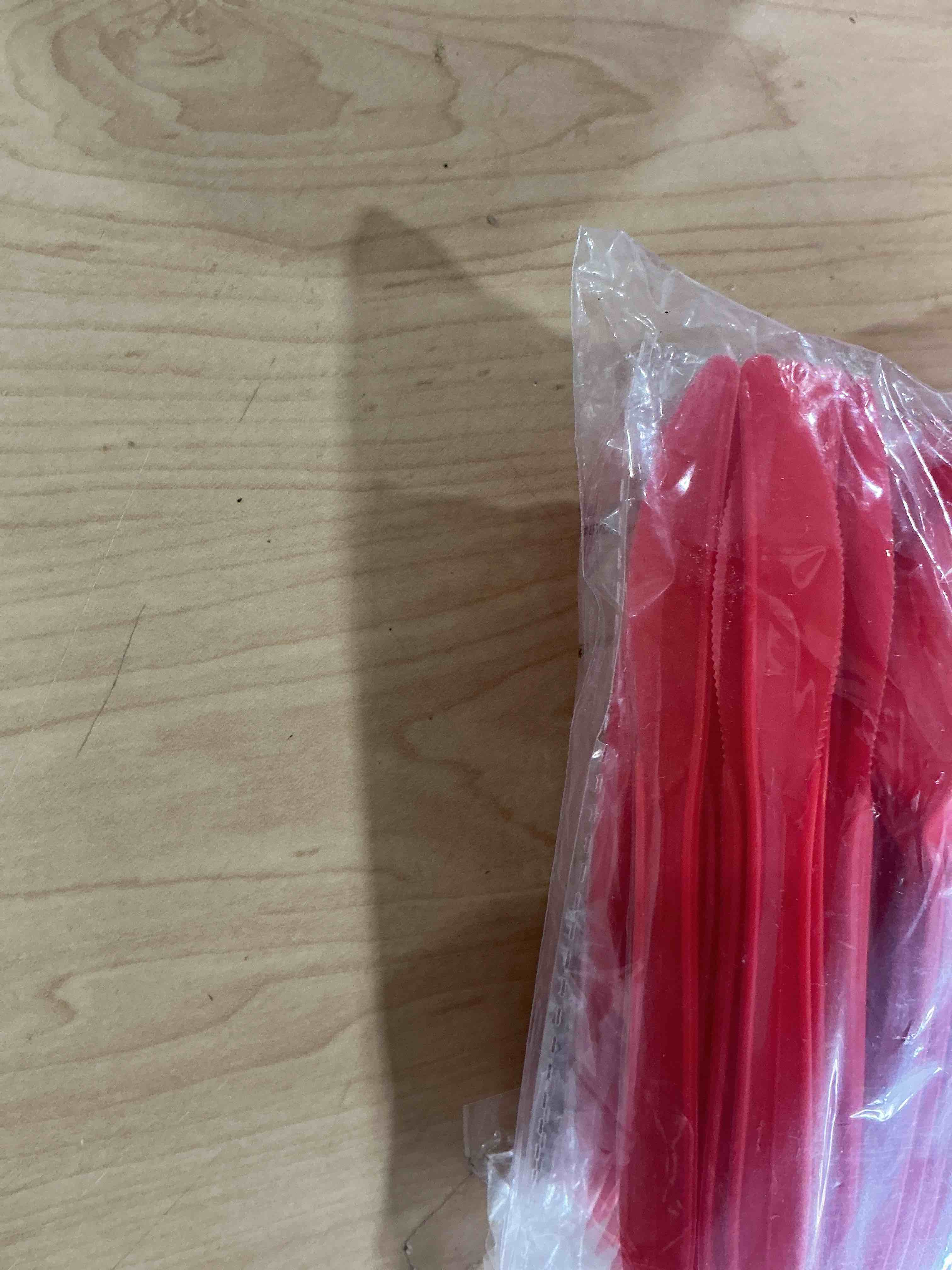 Condition photo showing New/Like New for red plastic silverware set, 270-piece disposable cutlery with 90 knives, 90 red forks, 90 spoons, he
