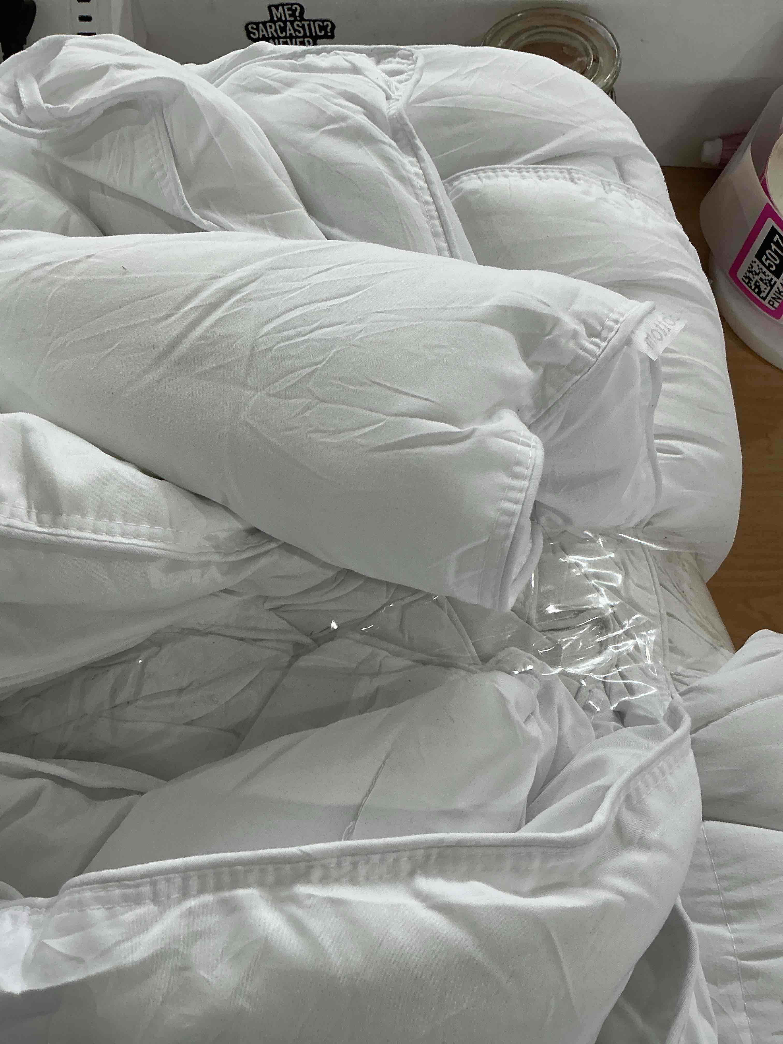 Condition photo showing Good Condition for amazon basics white down alternative comforter and duvet insert with corner tabs, machine washable, full/queen, all-season full/queen all-season