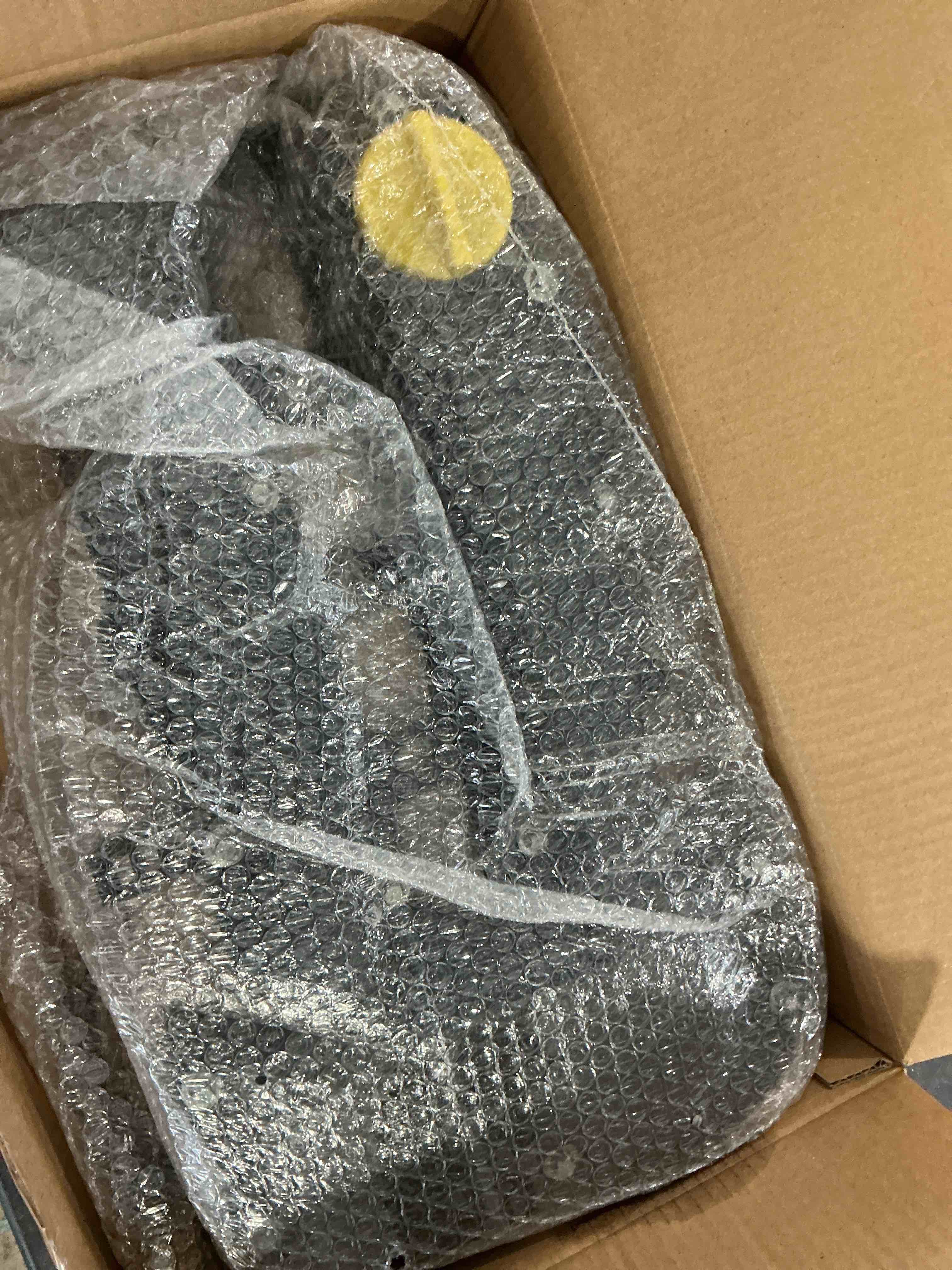 Condition photo showing Good Condition for MITZONE Engine Valve Cover kit w/Gaskets & Bolts Compatible with 2011-2020 Chevrolet Chevy Cruze Sonic Volt Trax Buick Encore Cadillac ELR L4 Replaces # 25198874 55573746 264-968 BLack(plastic)