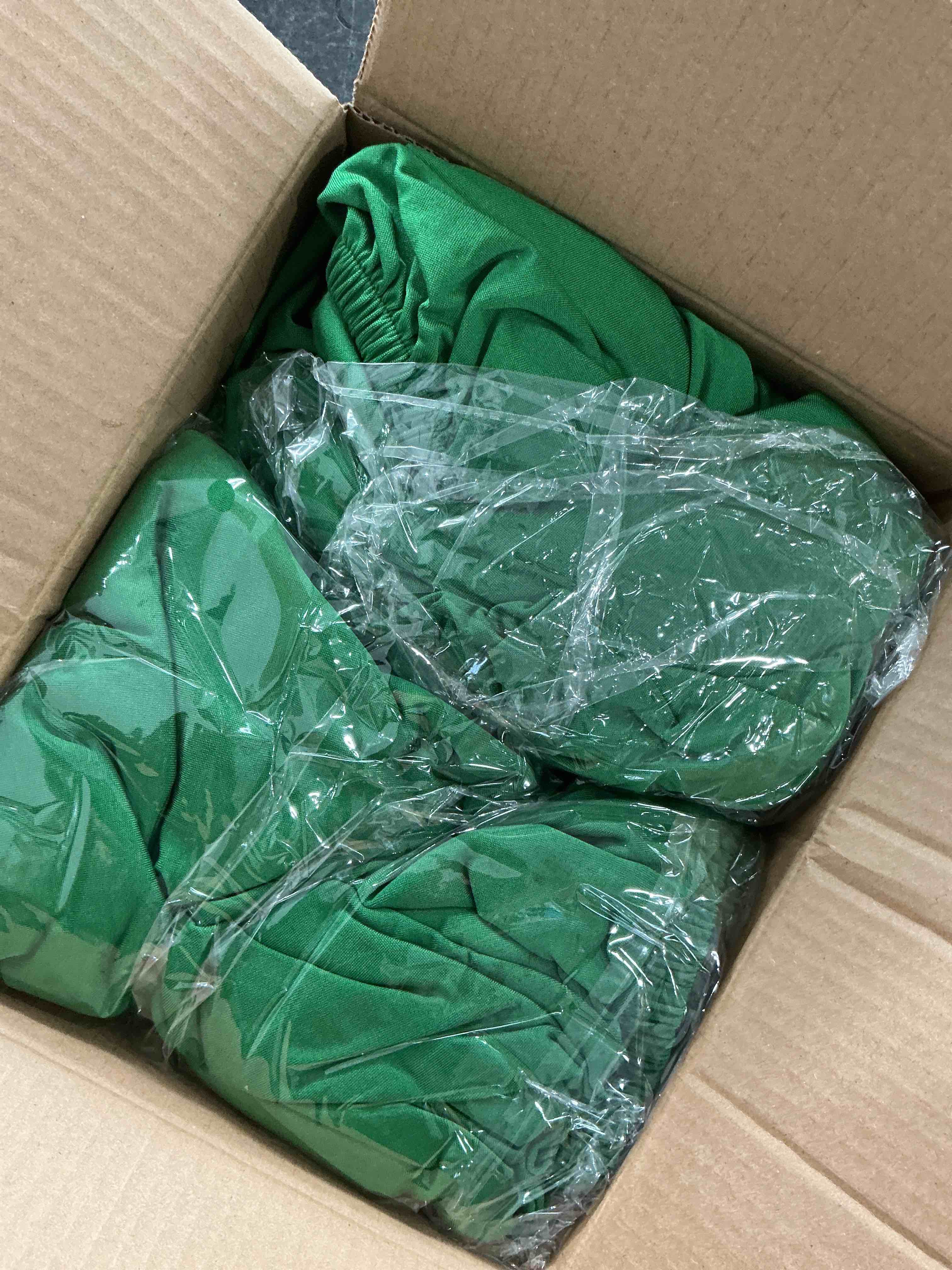 Condition photo showing Good Condition for Fitted Round Table Covers 60 Inch-2 Pack Green Elastic Spandex Table Cloth-Small Stretch Christmas Circle Tablecloths Topper Cap for Kitchen Dining Commercial Party Event Banquet Tables Green 60'' Round | 2 Pack