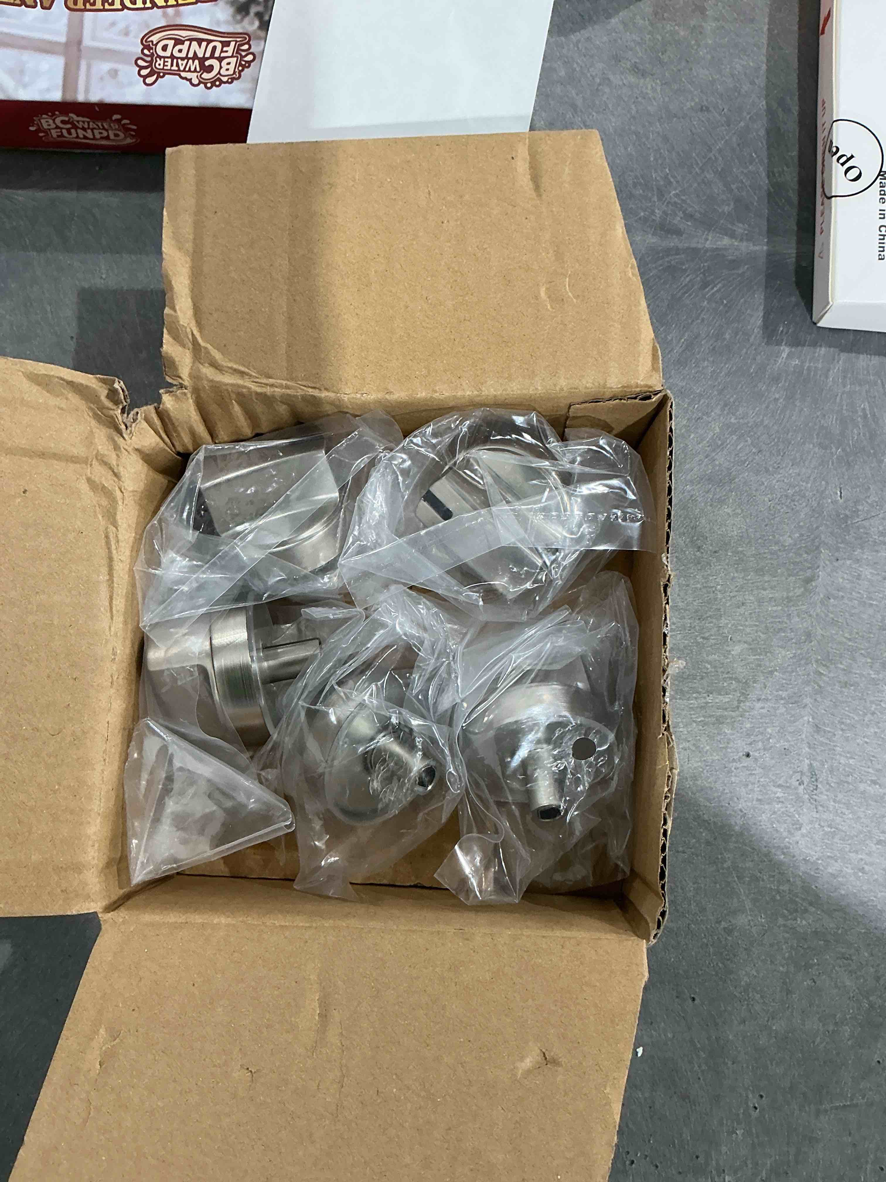 Condition photo showing New/Like New for WB03X29354 Gas Stove Knobs Replacements, 5 Pack Cooktop Knobs Compatible with GE PGP7030SL1SS PGP7036SL1SS PGP9036SL2SS PGP7030SL4SS PGP7036SL4SS Gas Range Knobs etc