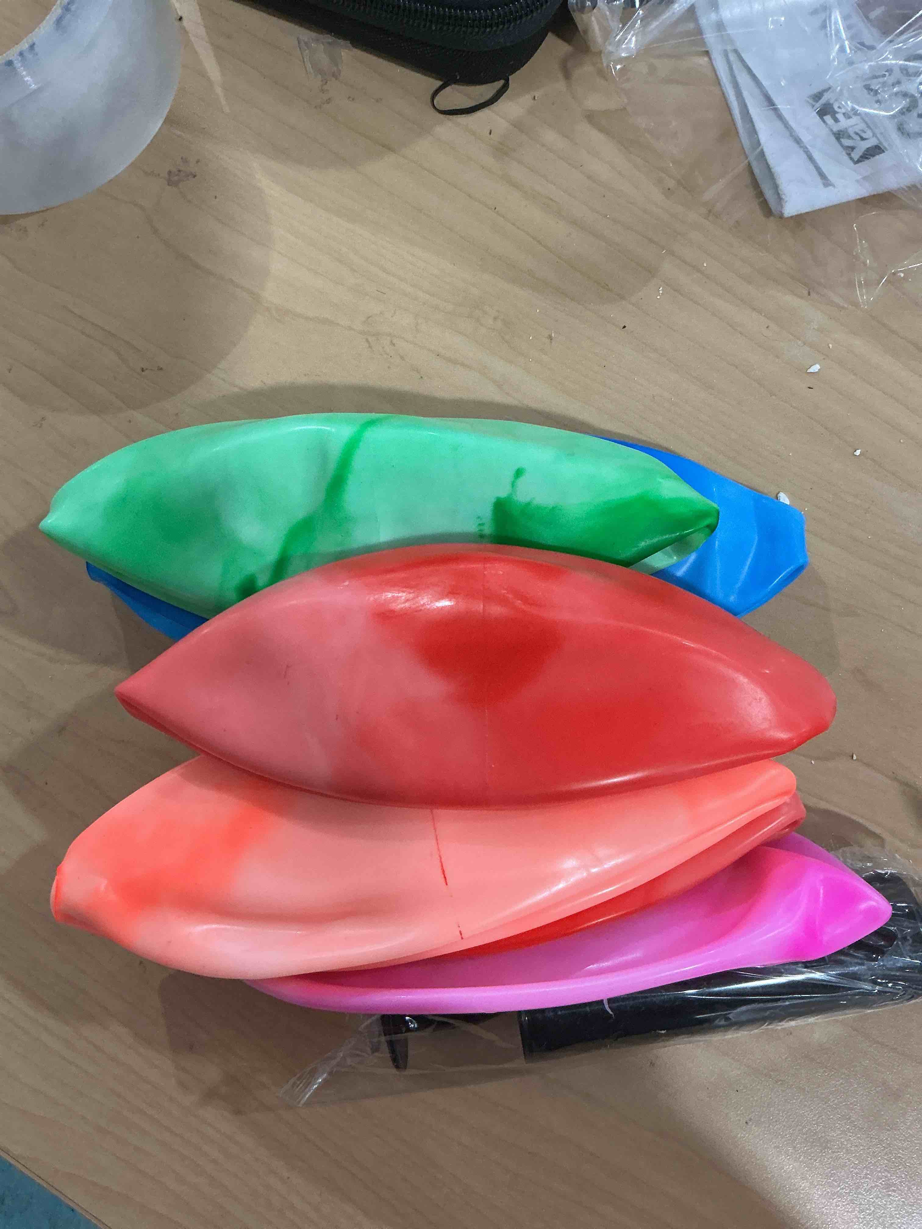 Condition photo showing New/Like New for FUTUREPLUSX 6PCS Inflatable Playground Balls, 8.7 Inches Kickball Dodge Ball with Pump, for Kids Indoor and Outdoor Play, Party Favors Medium
