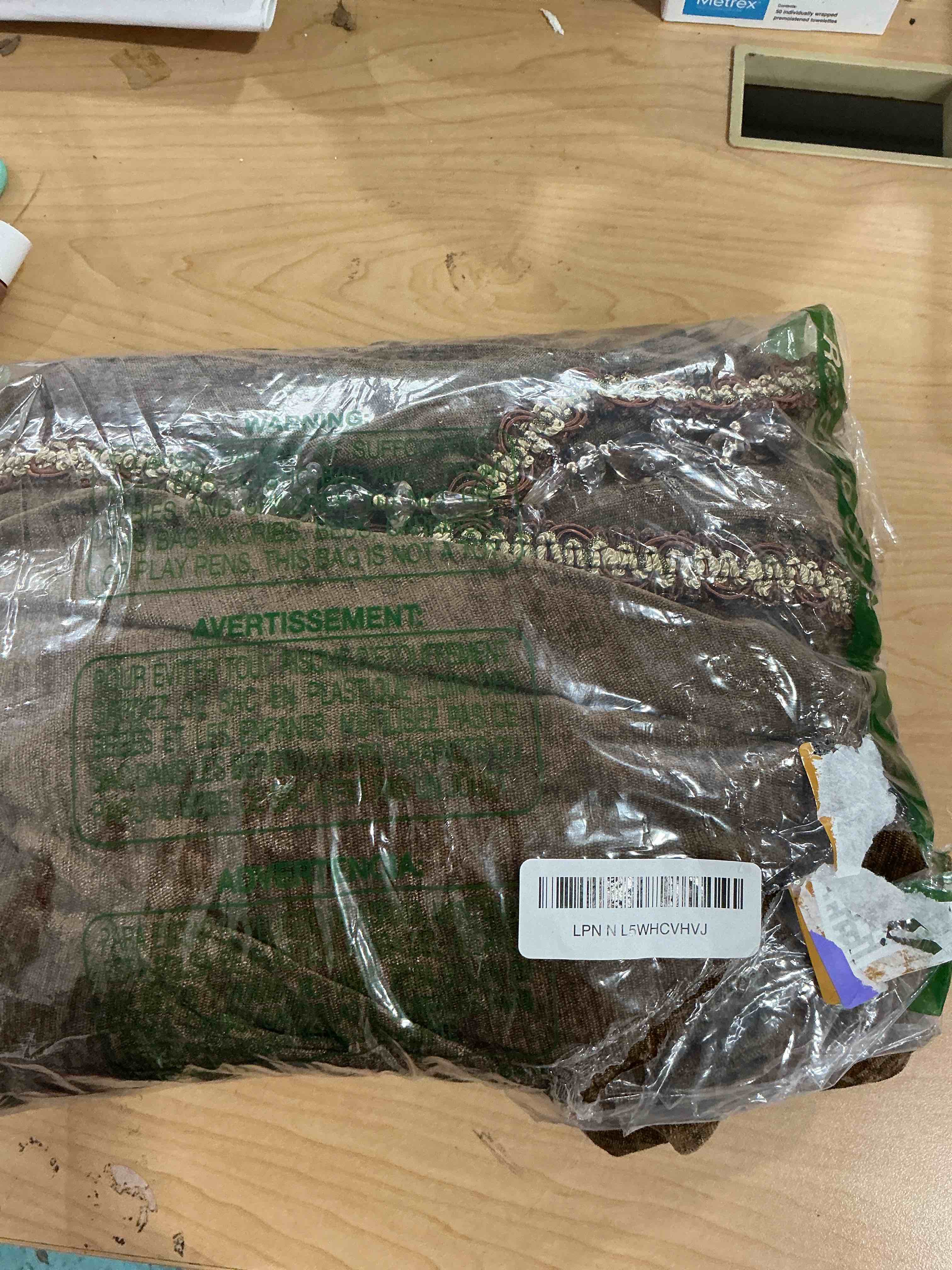 Condition photo showing Good Condition for ELKCA Chocolate Chenille Waterfall Valance for Living Room 3 Hollow Swags Valance for Kitchen, 1 Panel Chocolate 83"W x 43"L (Pack of 1)