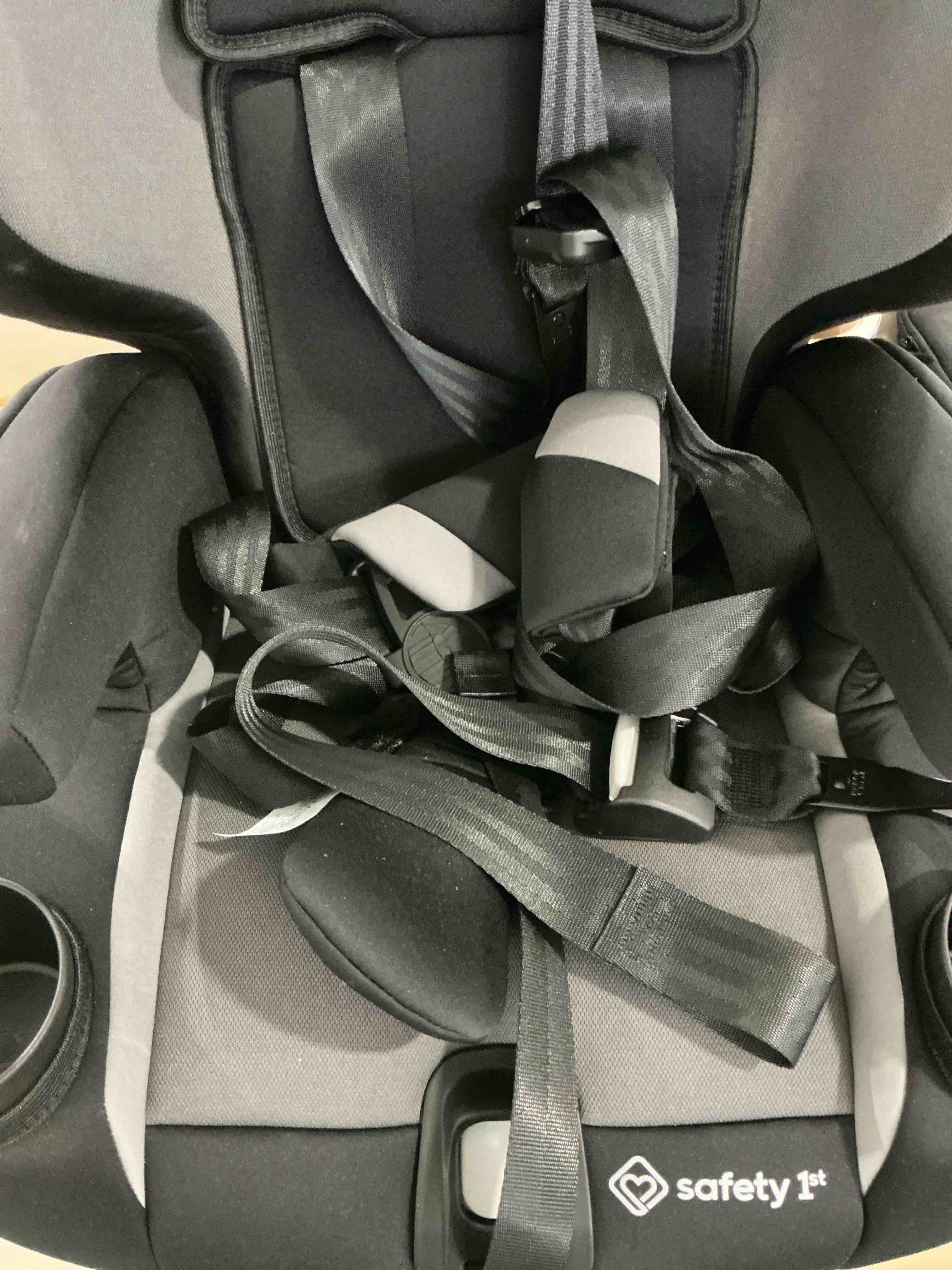 Condition photo showing Good Condition for Safety 1st Boost-and-Go Essential 3-in-1 Booster Car Seat, Highback & Backless Modes, Lightweight, Easy Install, Labrador II