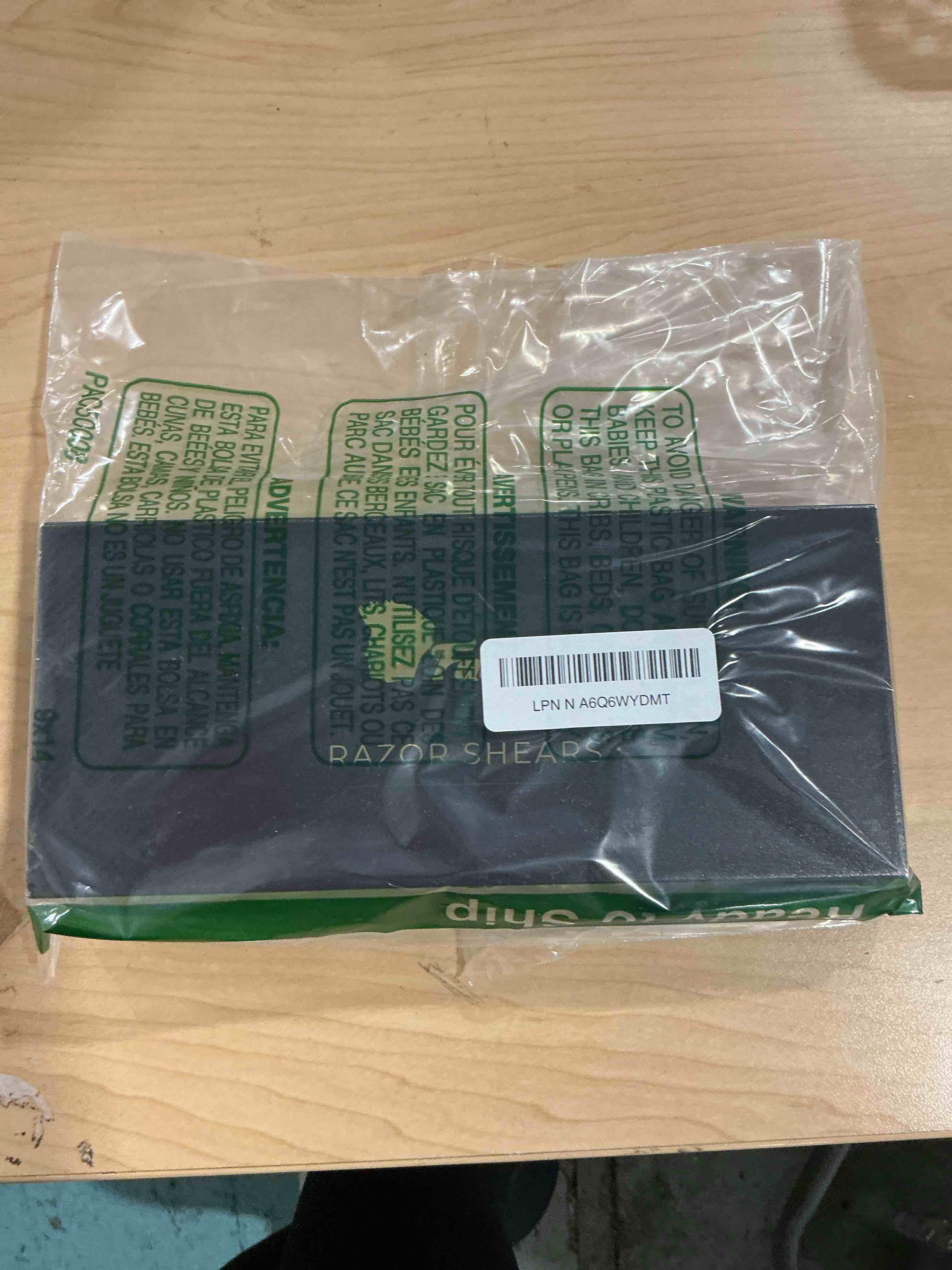 Condition photo showing New/Like New for Fagaci Professional Hair Scissors 6" - Extremely Sharp Blades, Fine Cutting Shears Set for Men and Women, Barber Scissors Kit Hair Cutting Scissors 6 inch (Pack of 1)