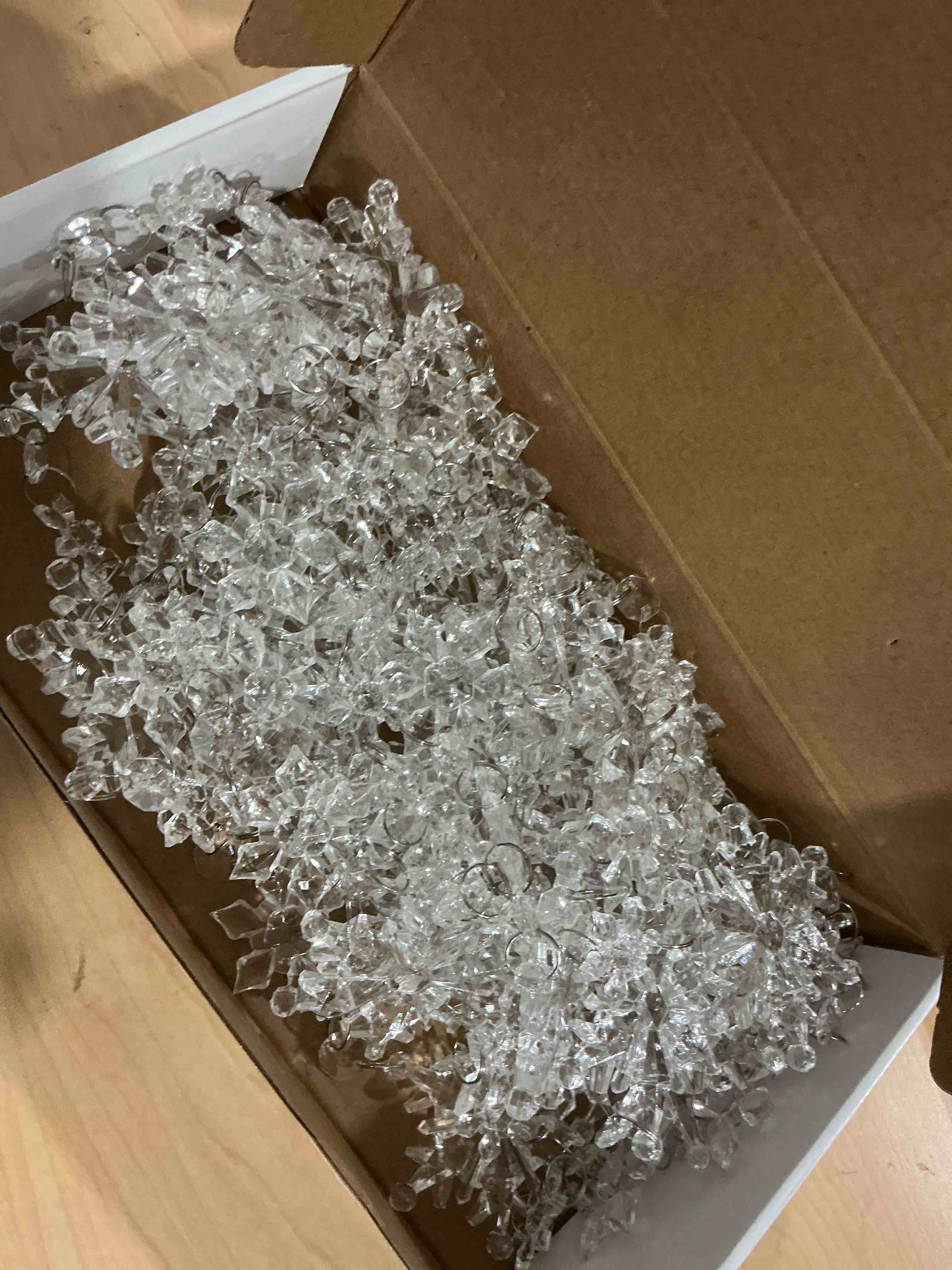 Condition photo showing Good Condition for Karenhi 8 Pcs 13 Feet Clear Acrylic Snowflake Ornaments with Bead Hanging Crystal Garland for Christmas Tree, Wedding, Winter, Xmas Party Supplies