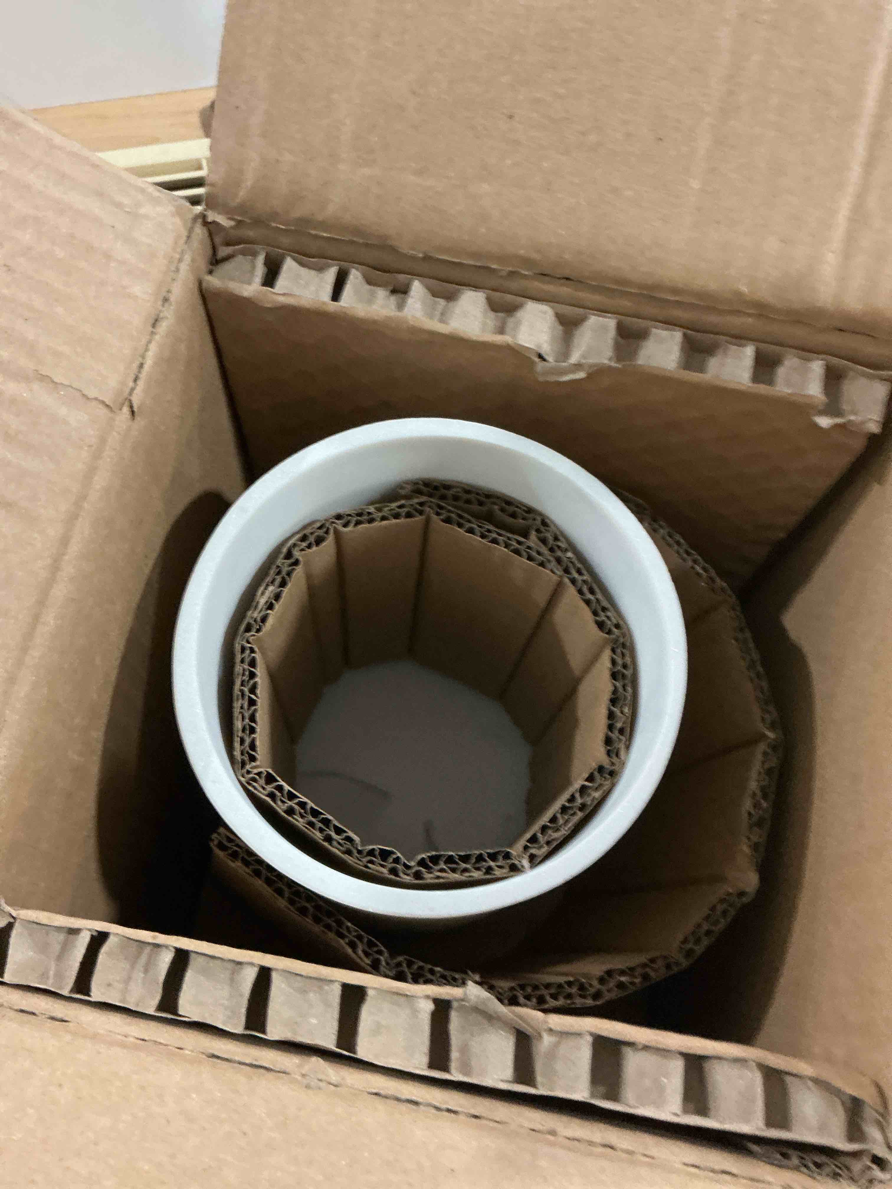 Condition photo showing Good Condition for Utensil Holder, 7.5"+5.3" Ceramic Kitchen Utensil Holder for Countertop, Large Cooking Utensil Crock for Kitchen Counter, Set of 2, Beige