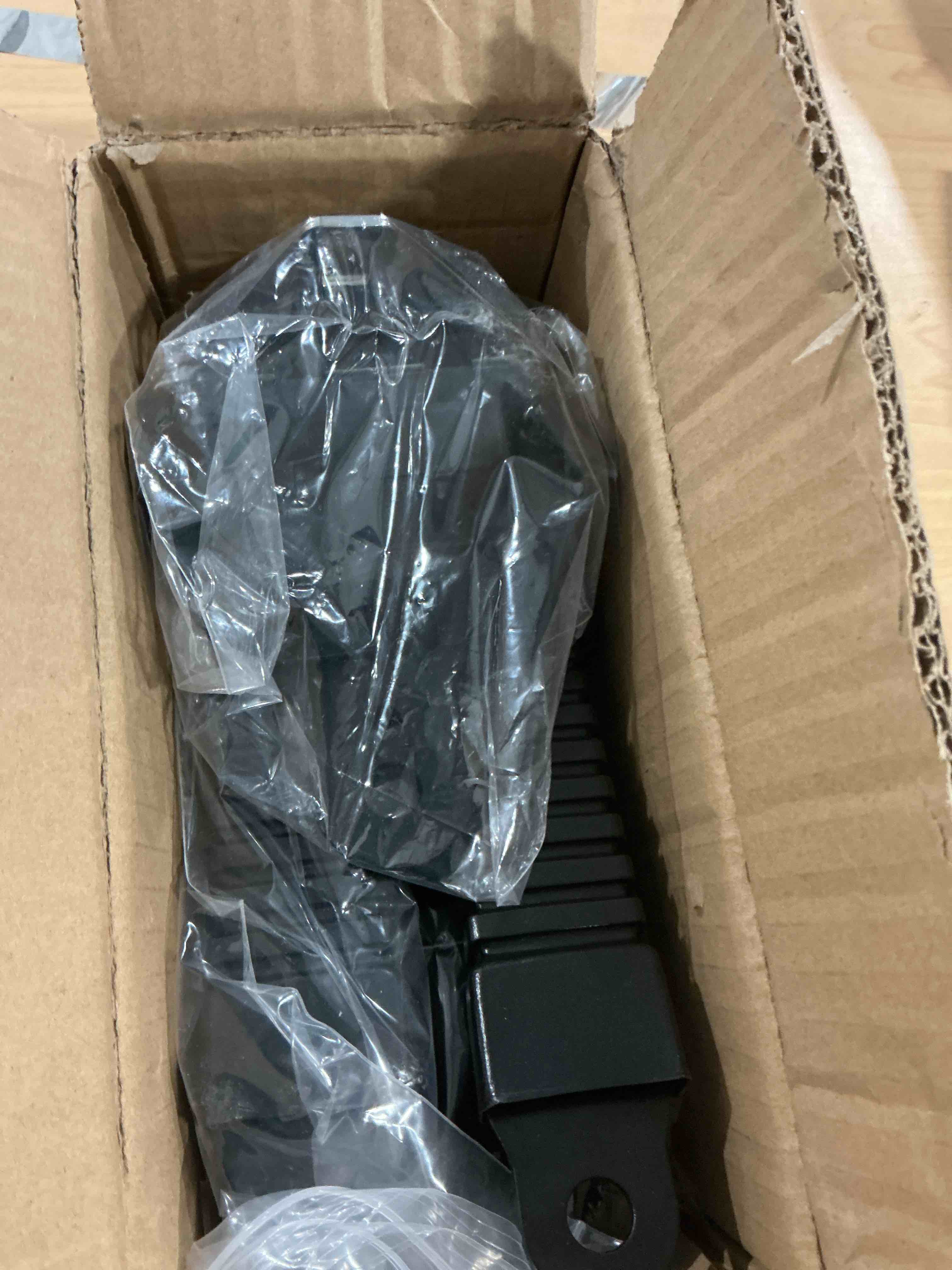 Condition photo showing Good Condition for Golf Cart Seat Belts, 40" Retractable Universal Seat Belts Kit for Club Car EZGO Yamaha 2 Set/4 Set Blcak-2 Sets