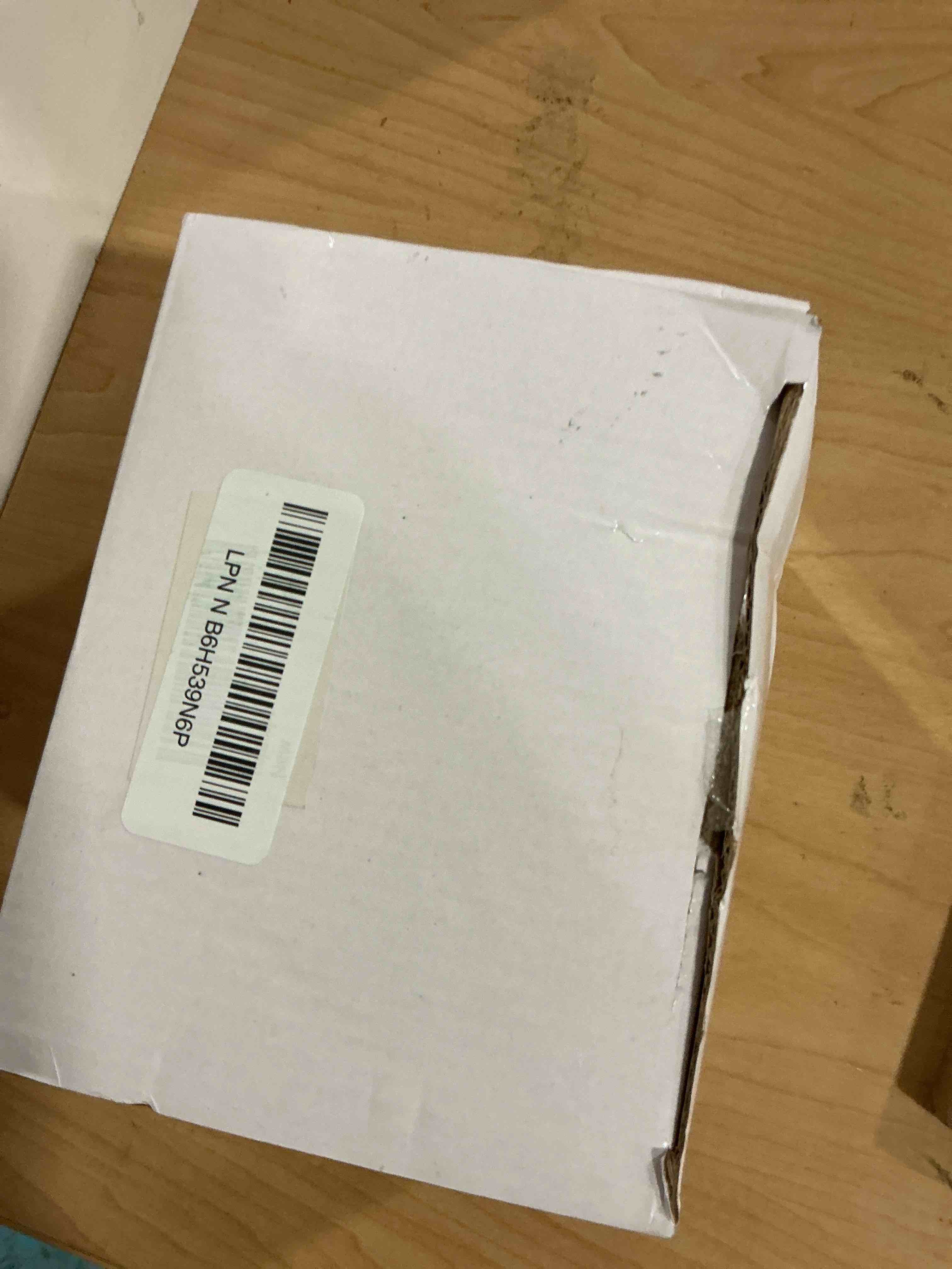 Condition photo showing Good Condition for 24 Pack Valentines Day Gifts for Kids Classroom Tic Tac Toe Game Keychains with Valentines Day Cards for Kids School, Valentines for Kids Class Exchange Cards Gifts Prizes Party Favors for Boys Girls Style 3