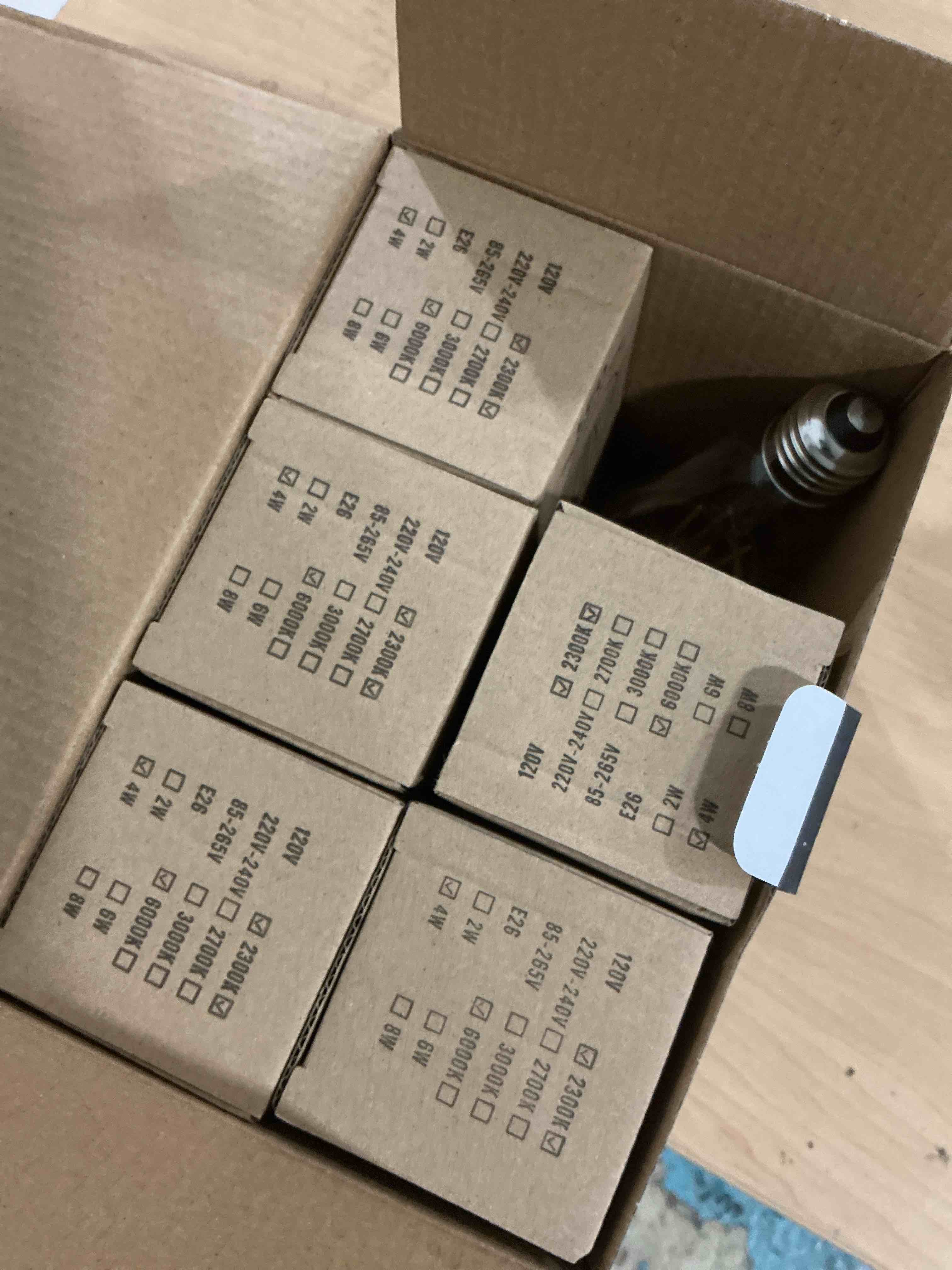 Condition photo showing Good Condition for LED Dimmable Edison Light Bulbs 4W, 2200K-2400K Warm White (Amber Glass) ST64, E26 Base Pack of 6 Amber 4w 6 Count (Pack of 1)